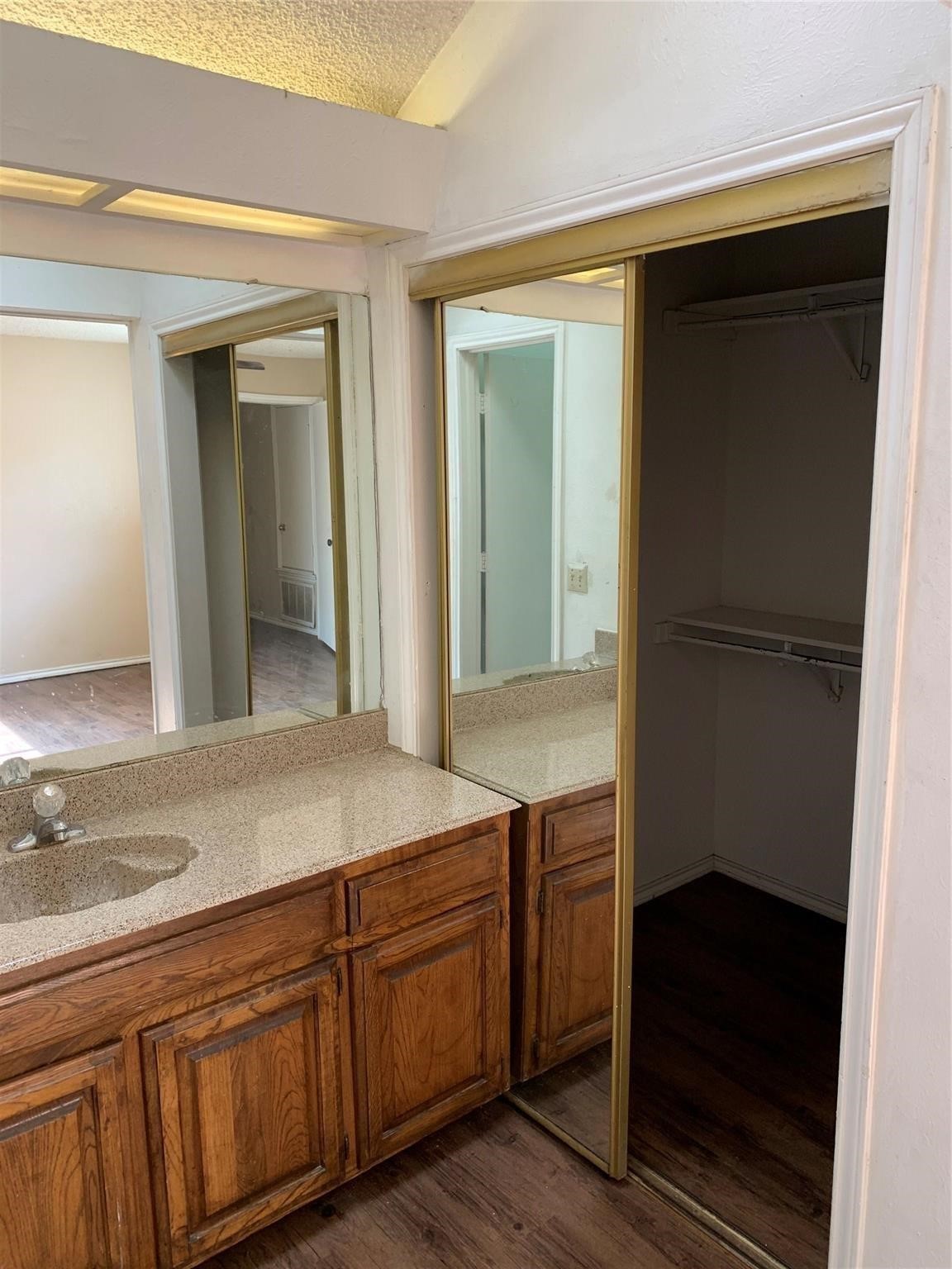 11826 Garden Terrace Drive Dallas TX 75243