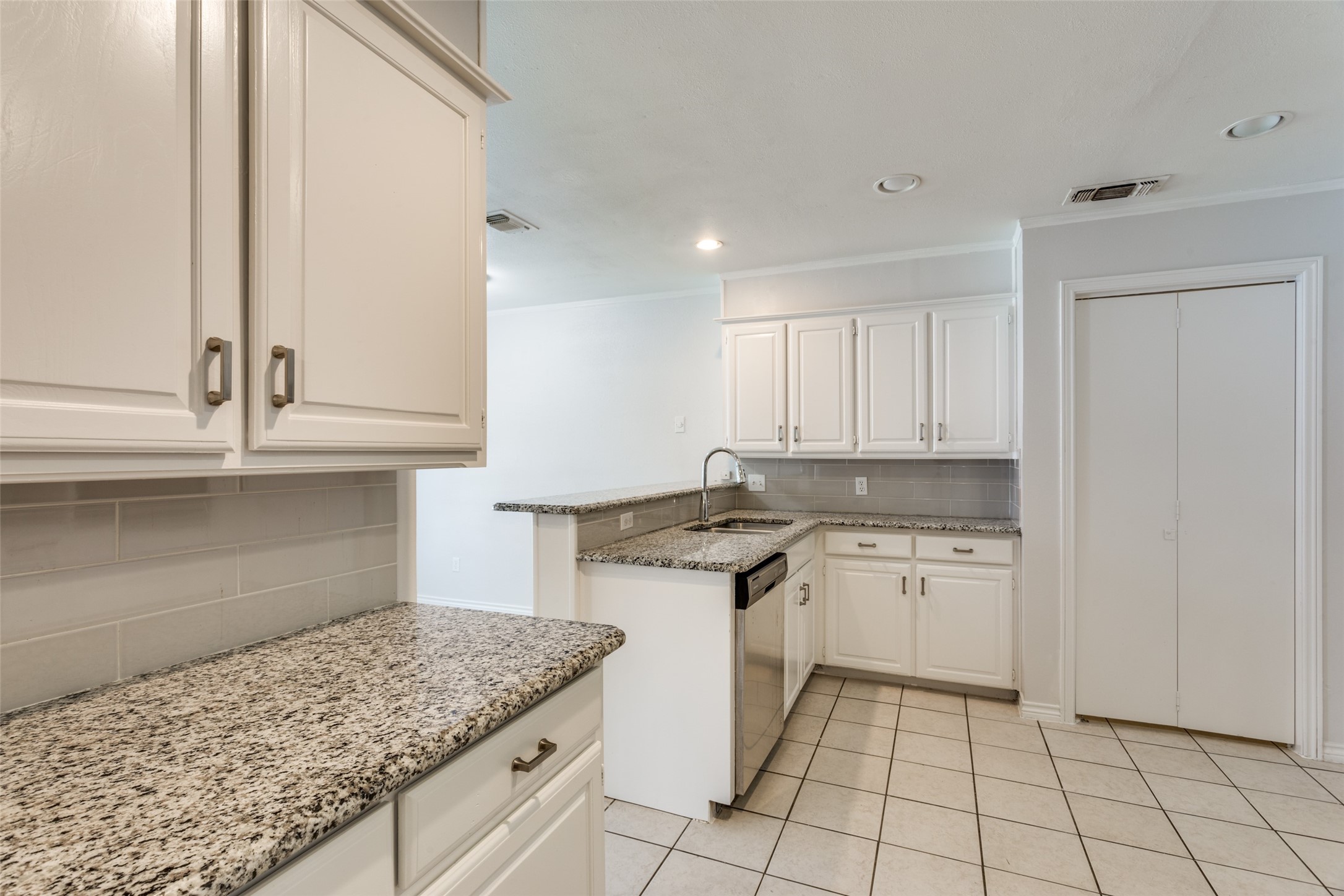 5401 Ledgestone Drive Fort Worth TX 76132