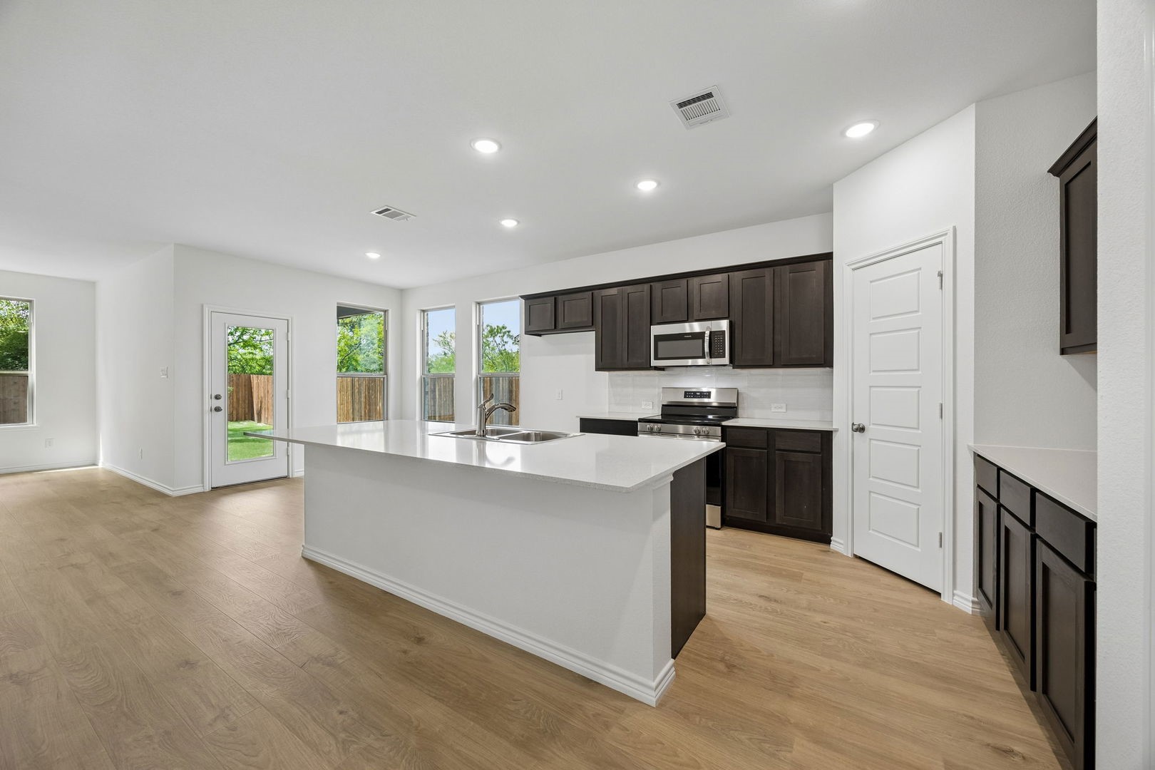 504-506 Trailhead Lane Denton TX 76205