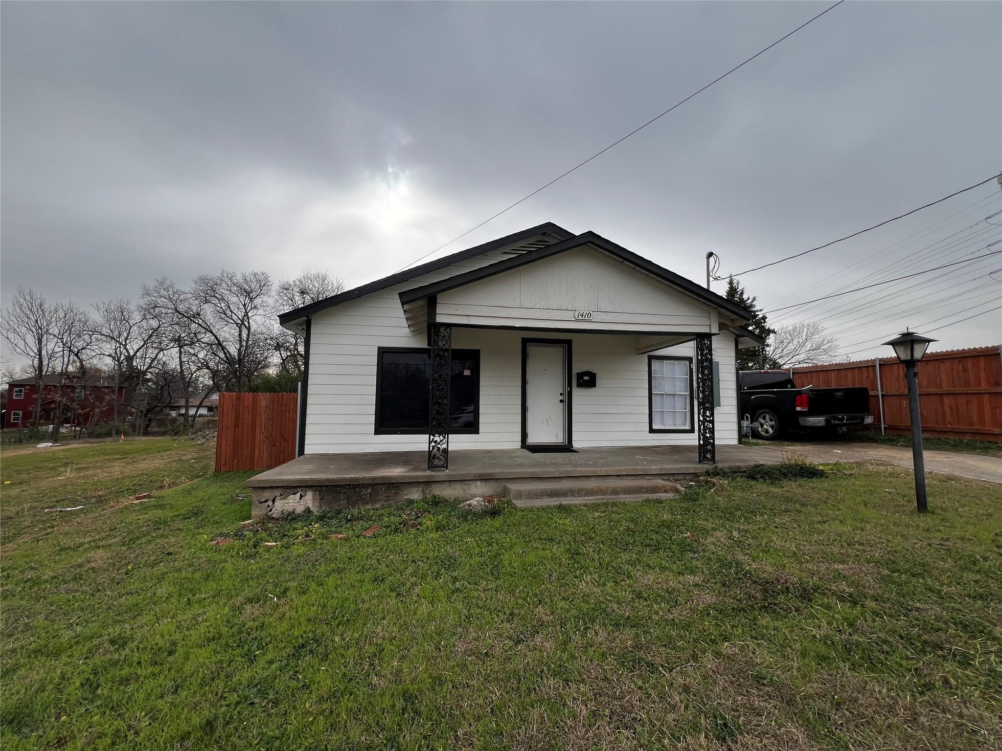 1410 Doyle Dallas TX 75203