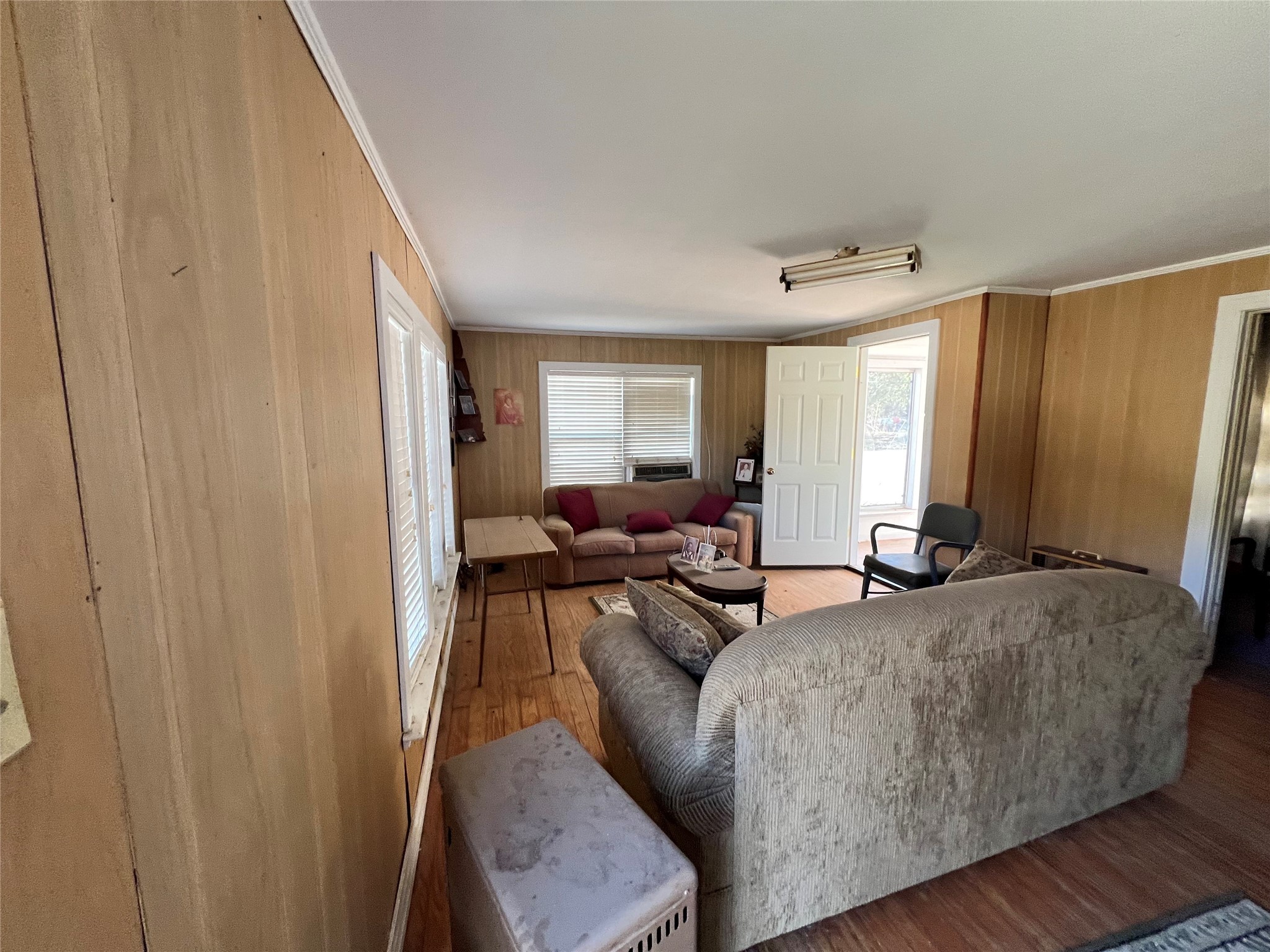 304 W Burnett Calvert TX 77837