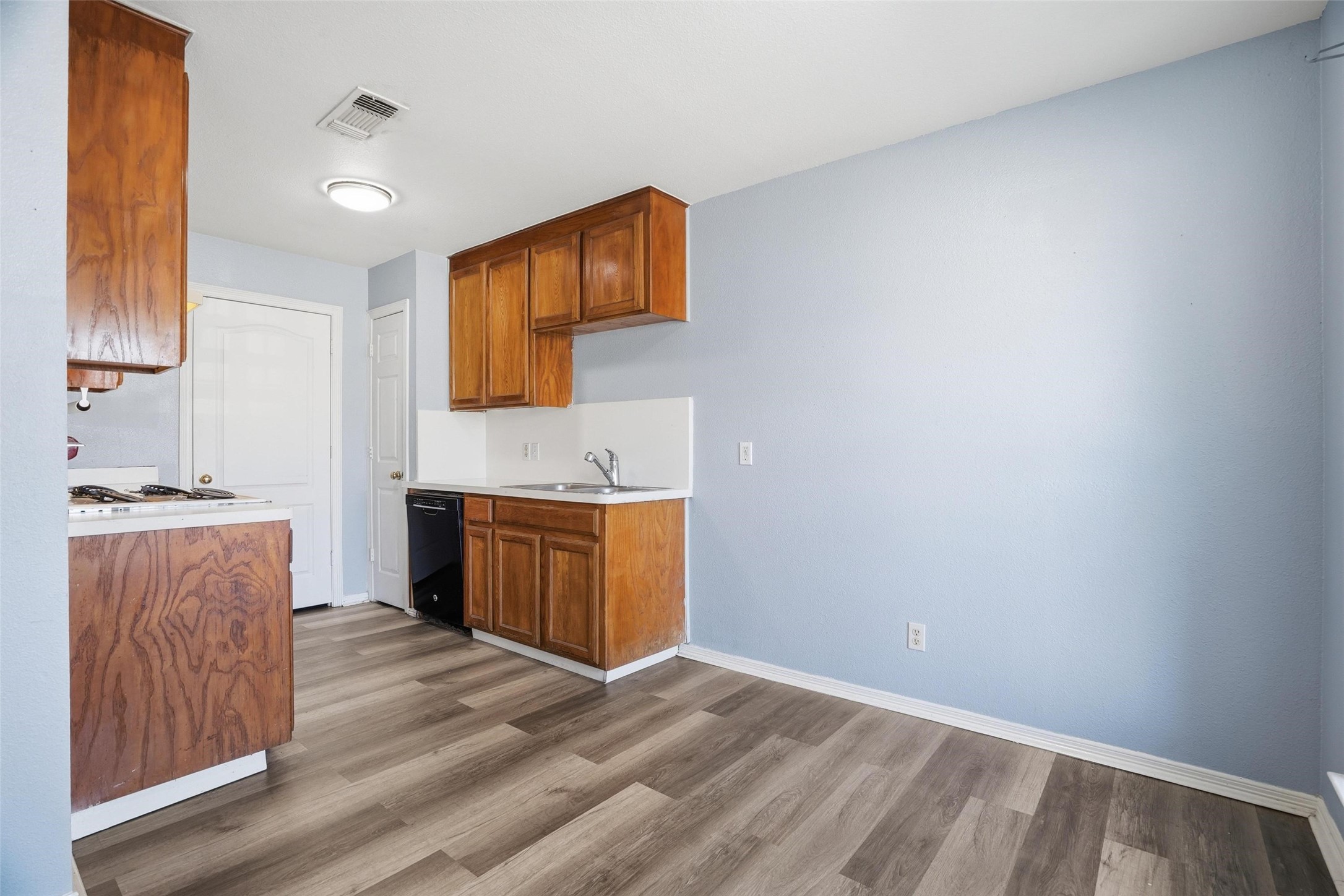 609 Race Street Crowley TX 76036