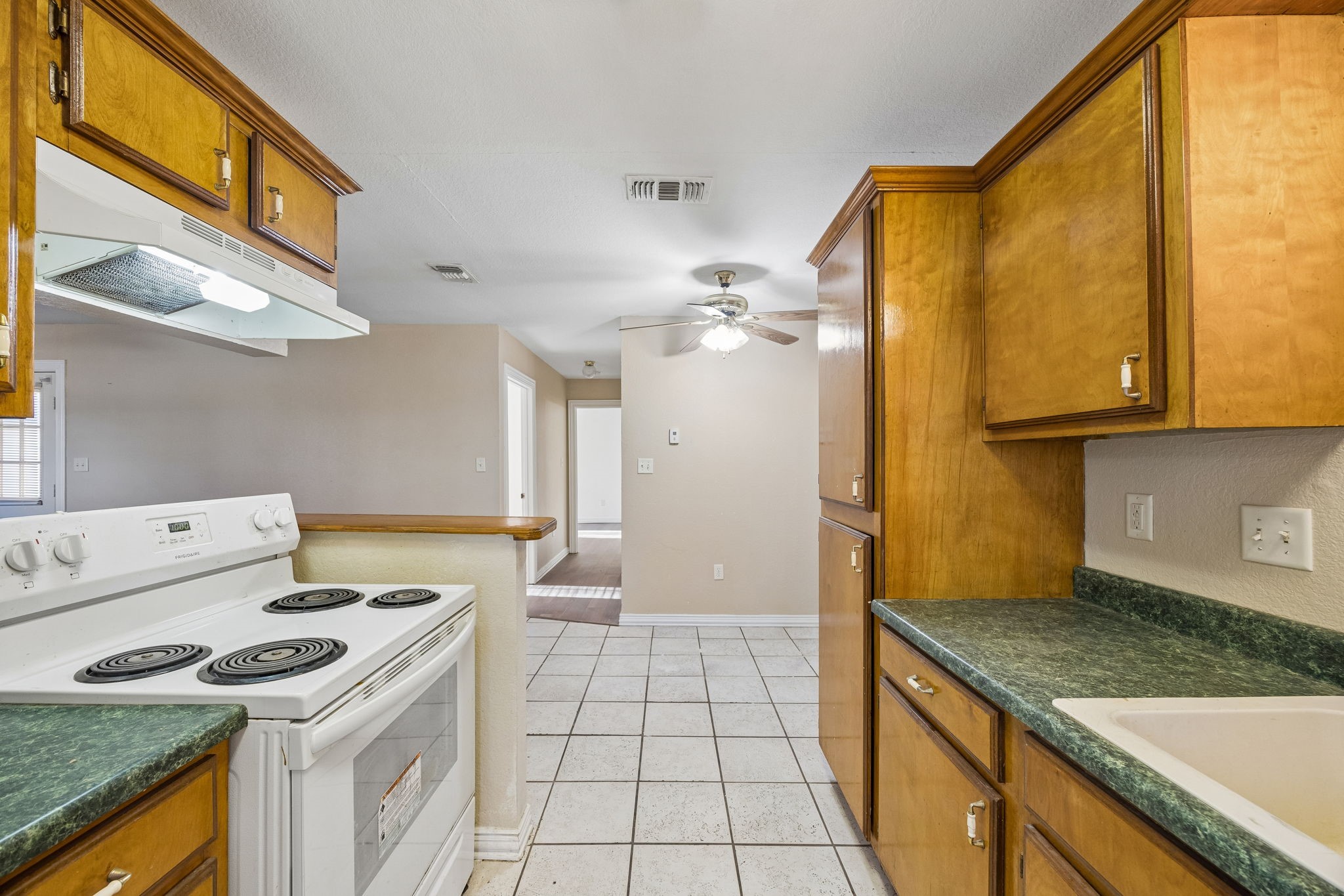 1104 & 1106 E High Street Terrell TX 75160