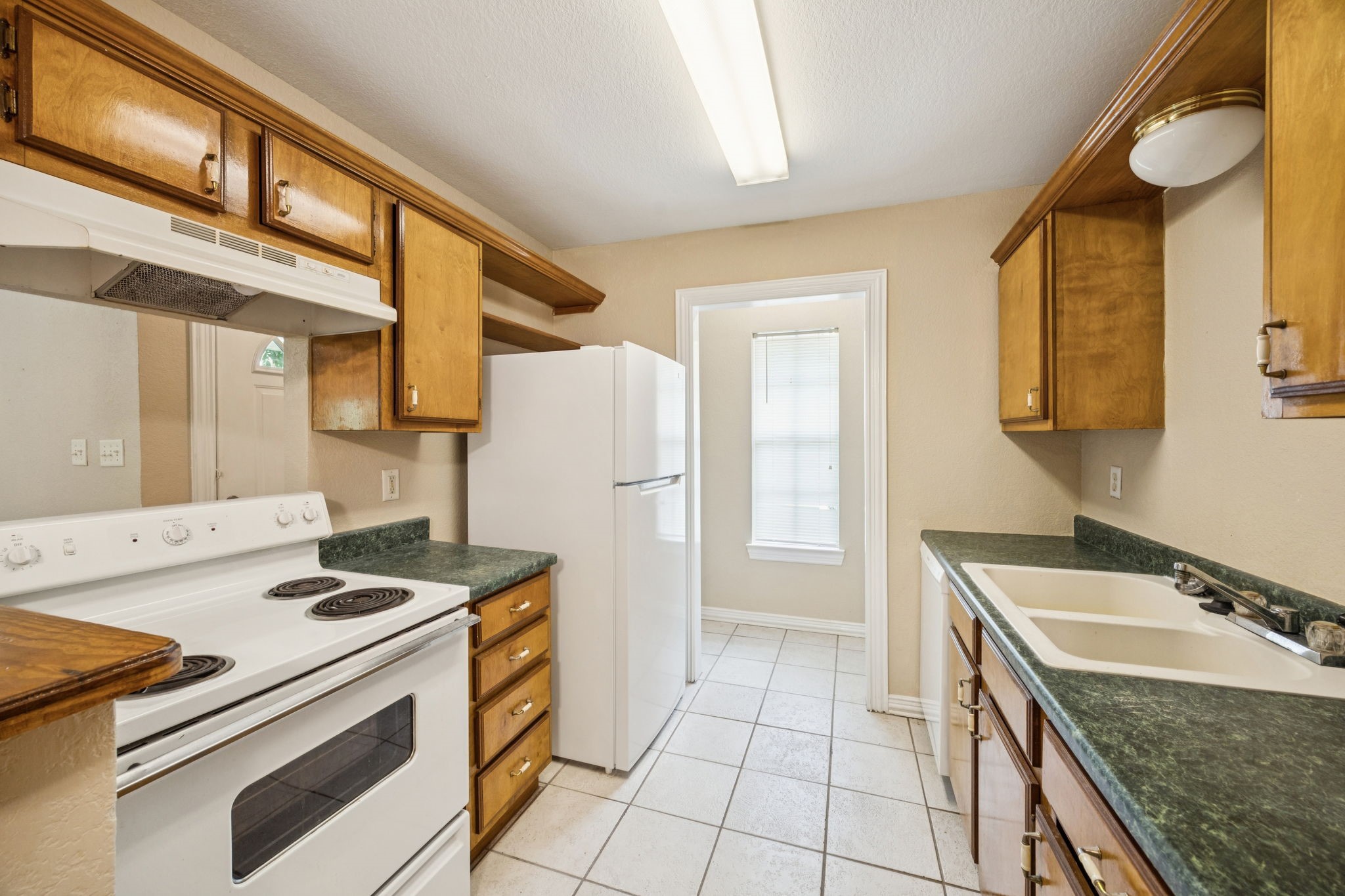 1104 & 1106 E High Street Terrell TX 75160