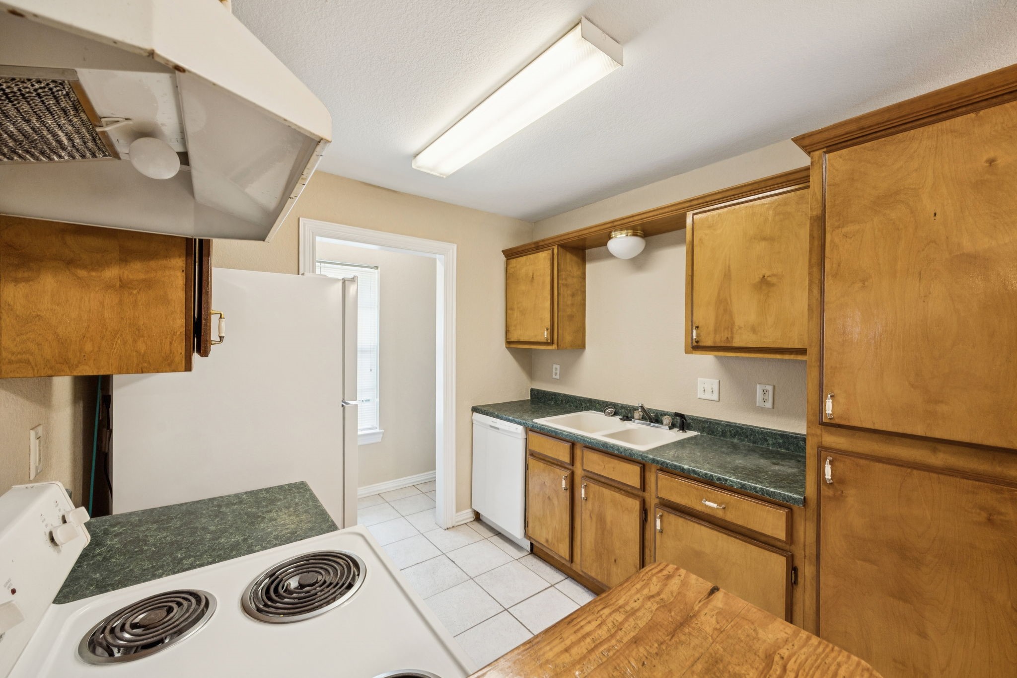 1104 & 1106 E High Street Terrell TX 75160