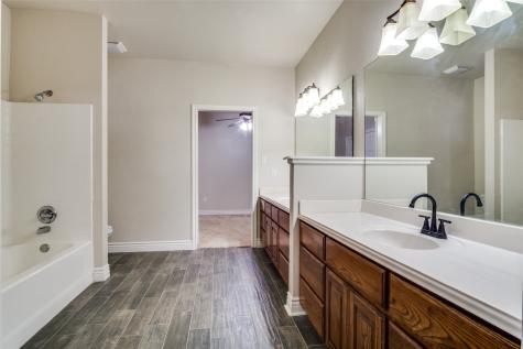 101 Oakwood Drive Weatherford TX 76086