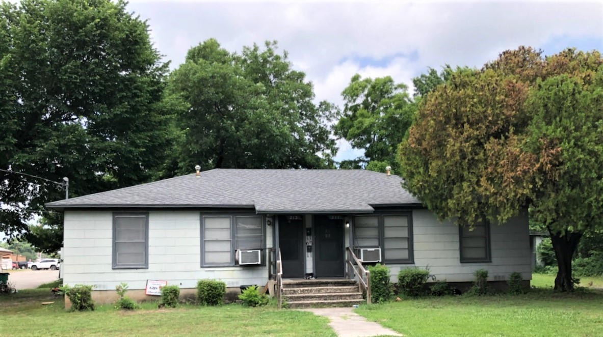211-213 W Church Street Gainesville TX 76240