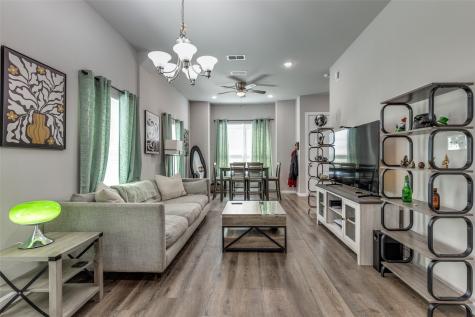 1425 Evans Avenue Fort Worth TX 76104