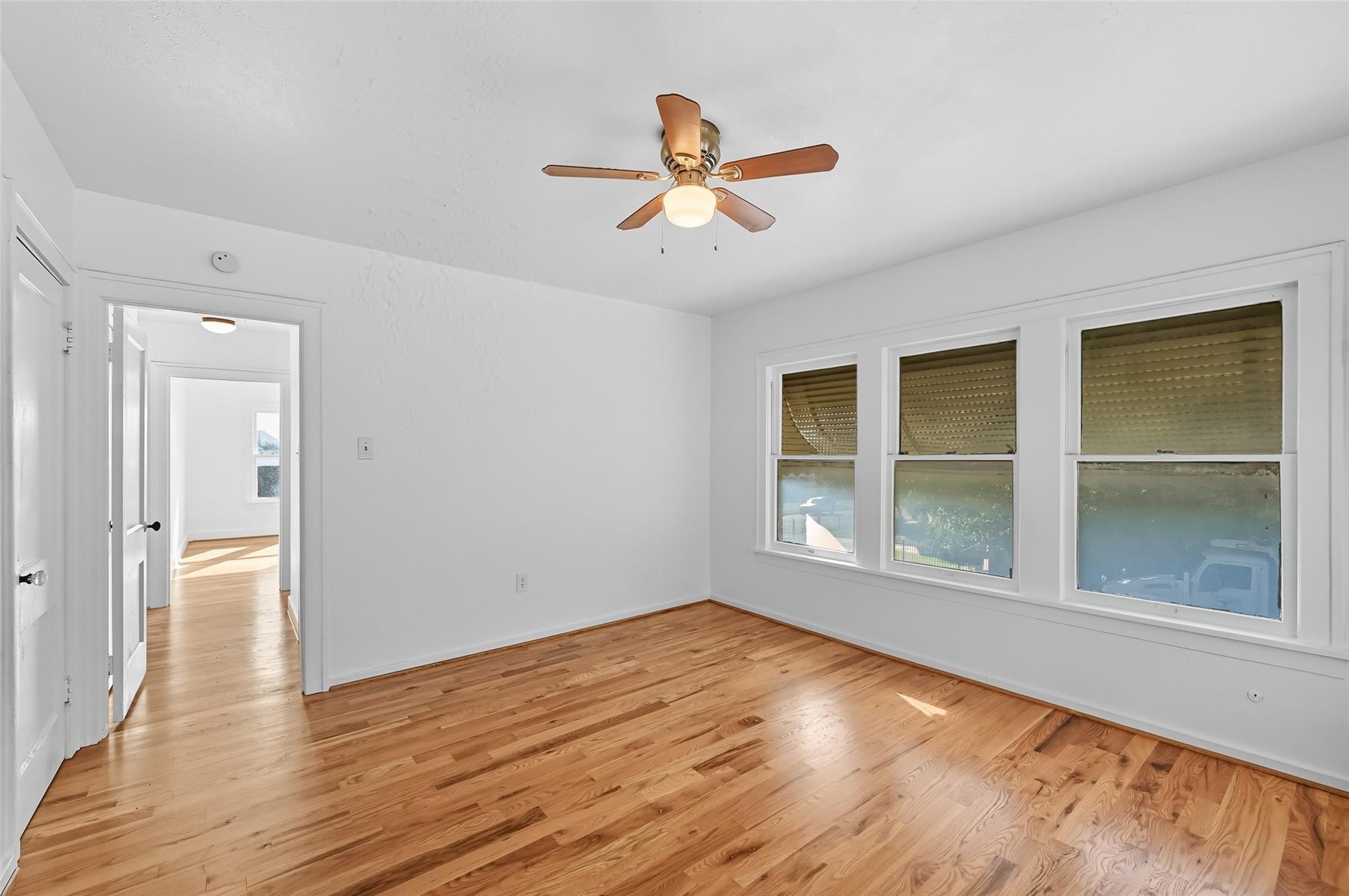 2844 Travis Avenue Fort Worth TX 76110