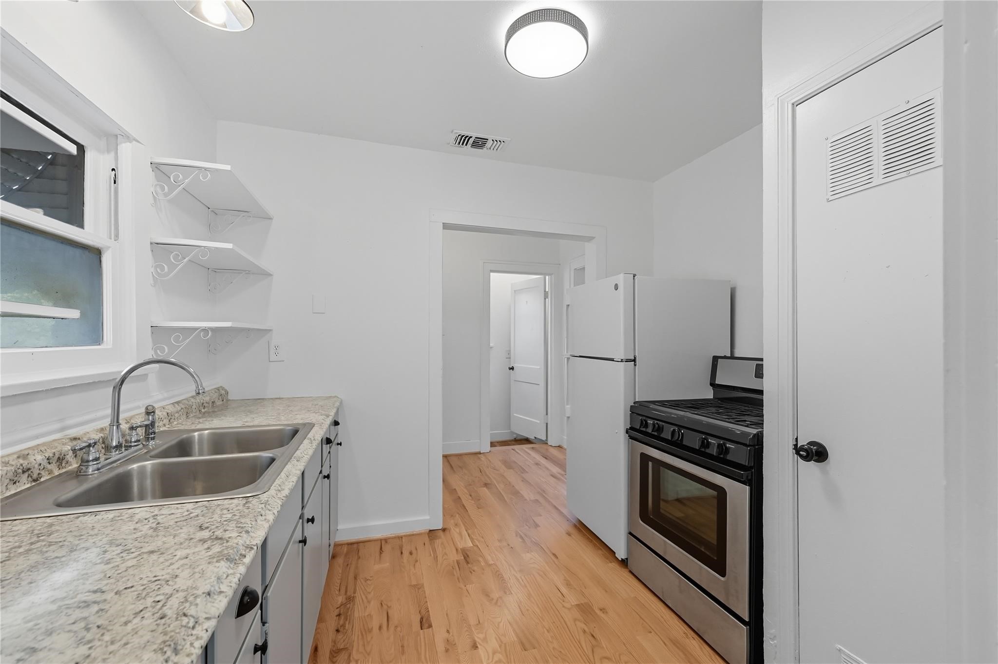 2844 Travis Avenue Fort Worth TX 76110