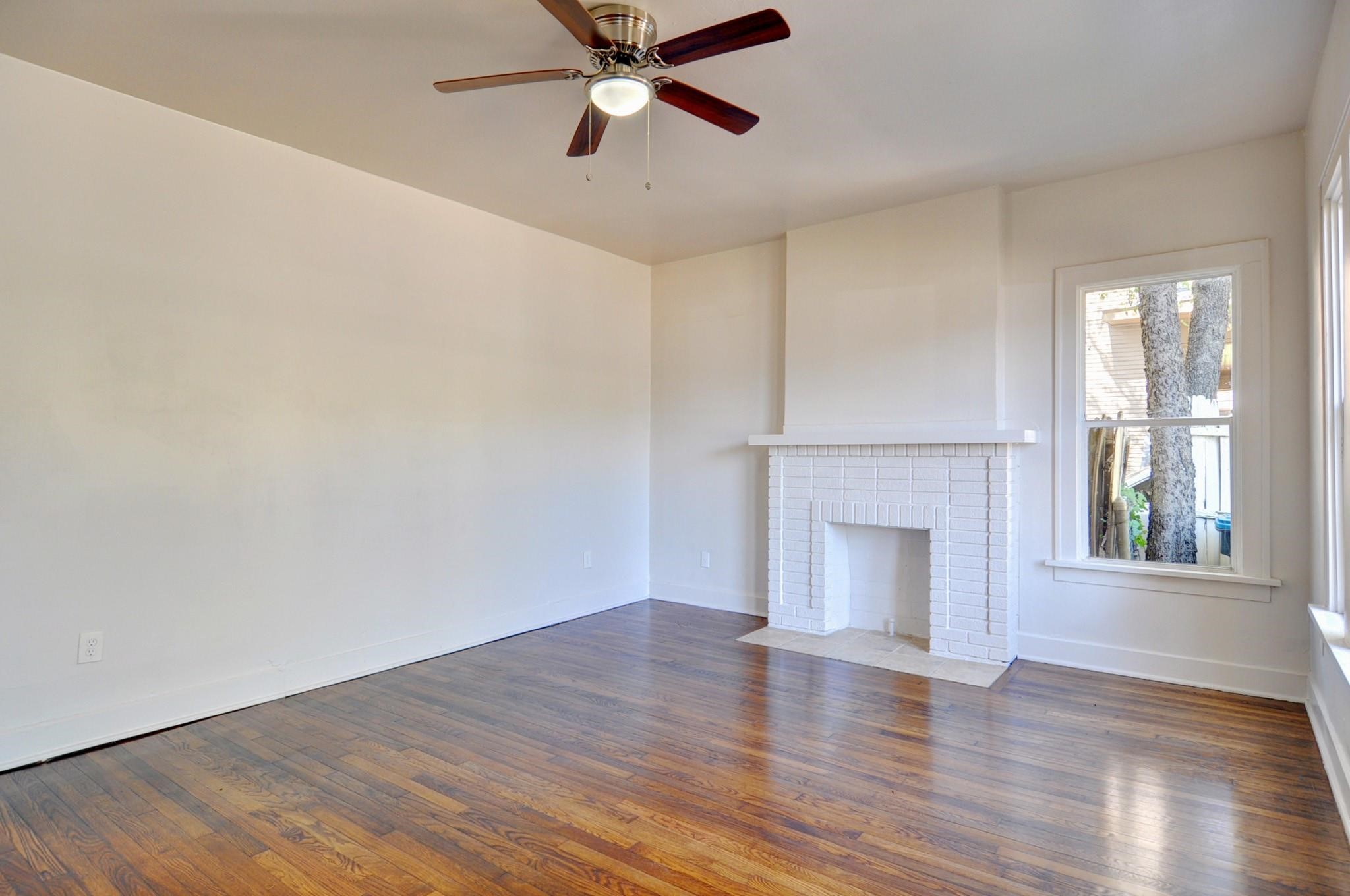 2844 Travis Avenue Fort Worth TX 76110