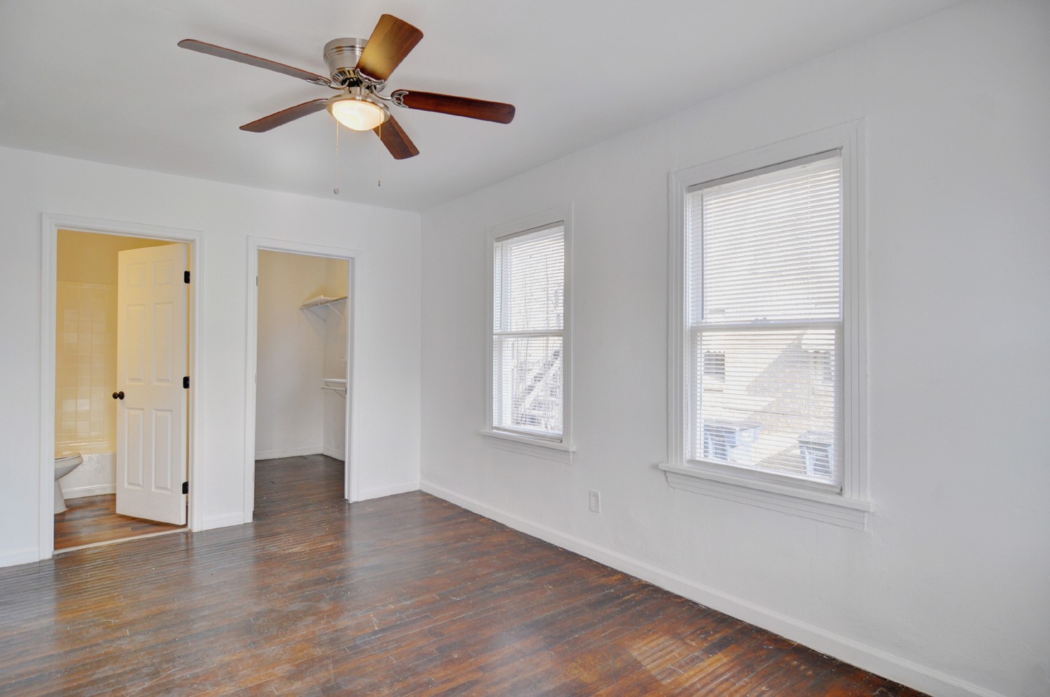 2844 Travis Avenue Fort Worth TX 76110