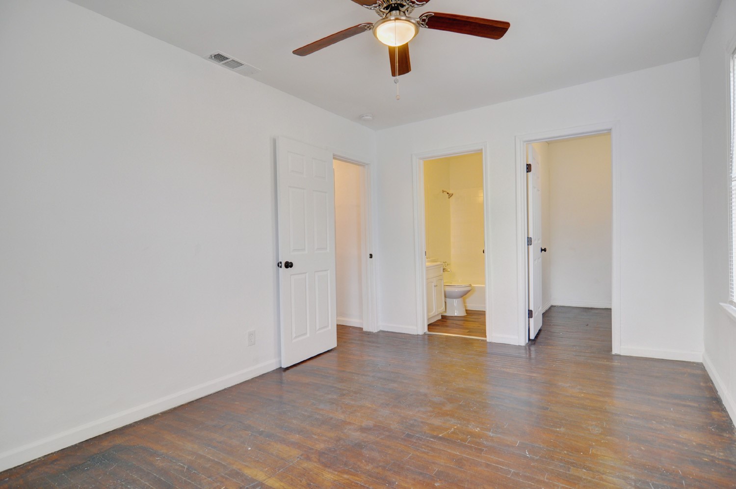 2844 Travis Avenue Fort Worth TX 76110
