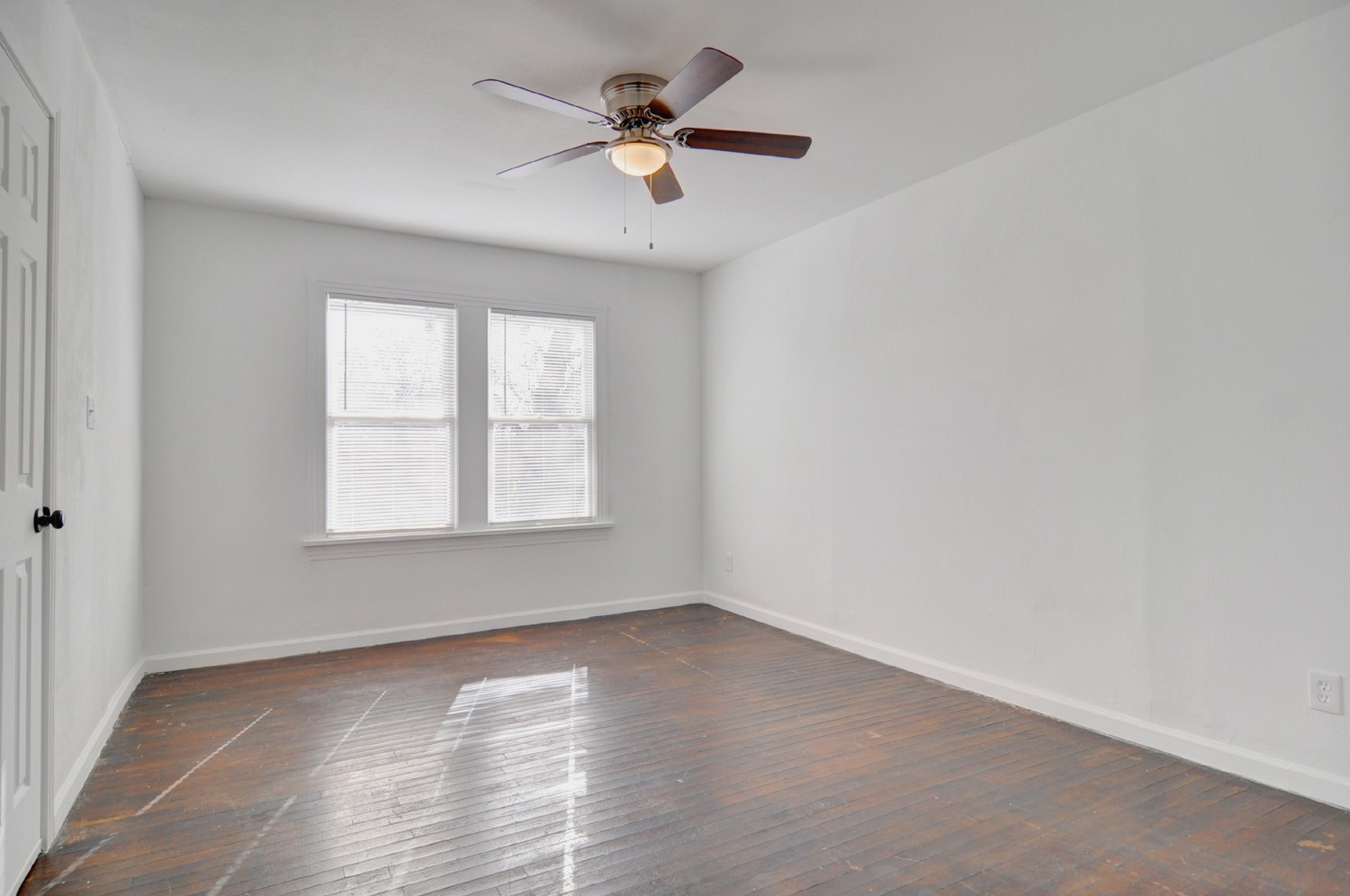 2844 Travis Avenue Fort Worth TX 76110
