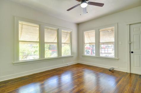 2844 Travis Avenue Fort Worth TX 76110