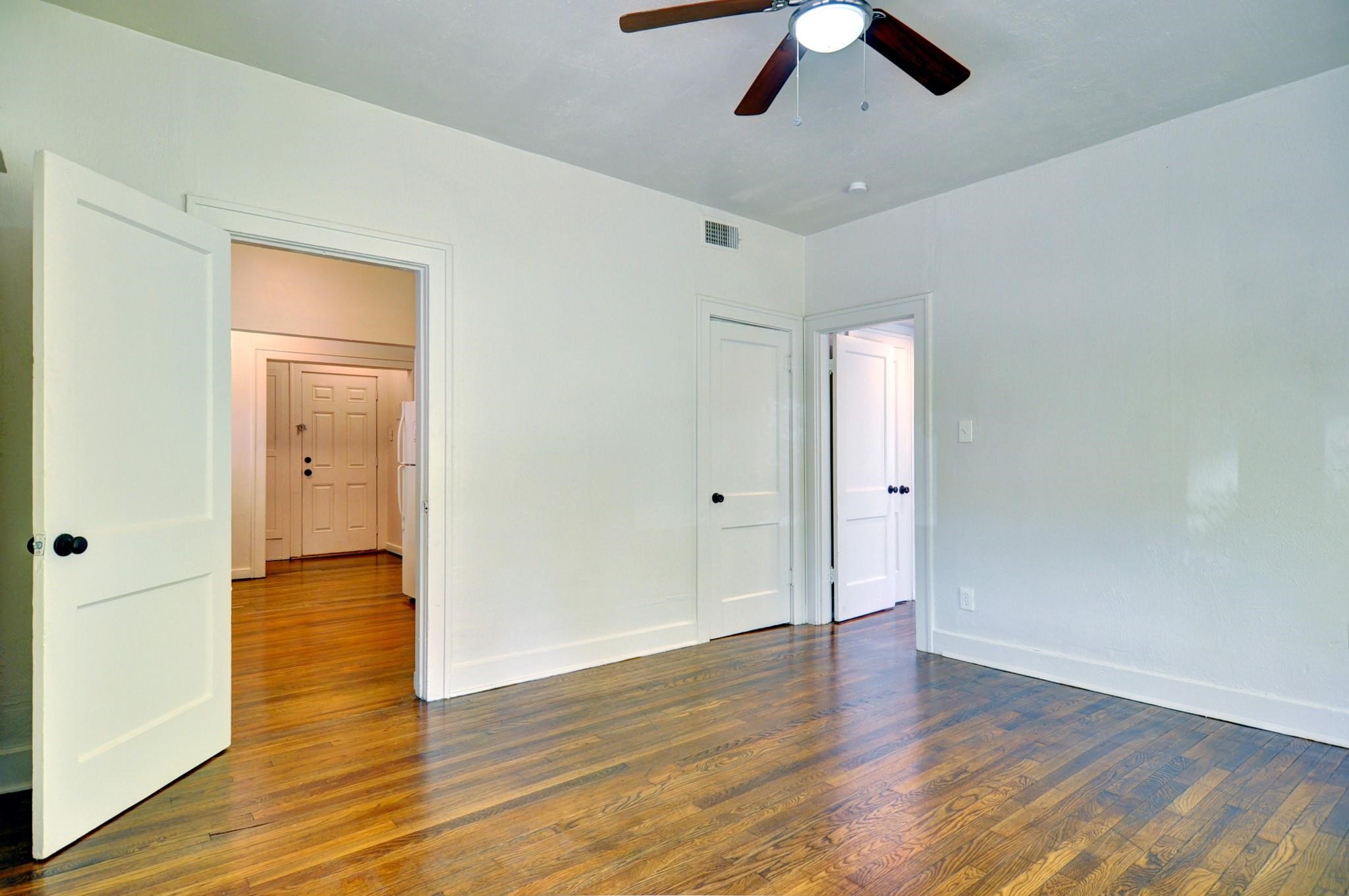 2844 Travis Avenue Fort Worth TX 76110