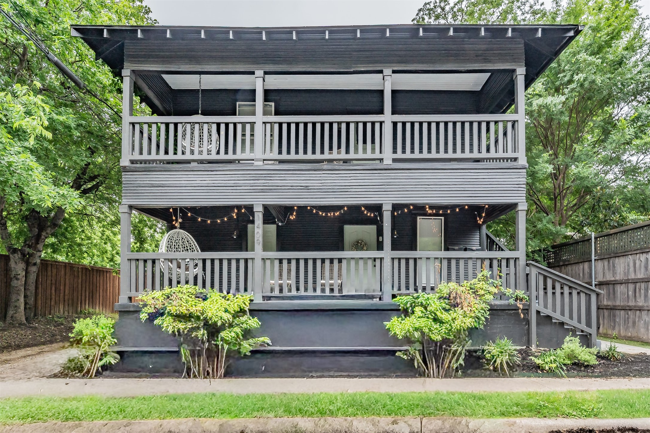 1409 W Allen Avenue Fort Worth TX 76110
