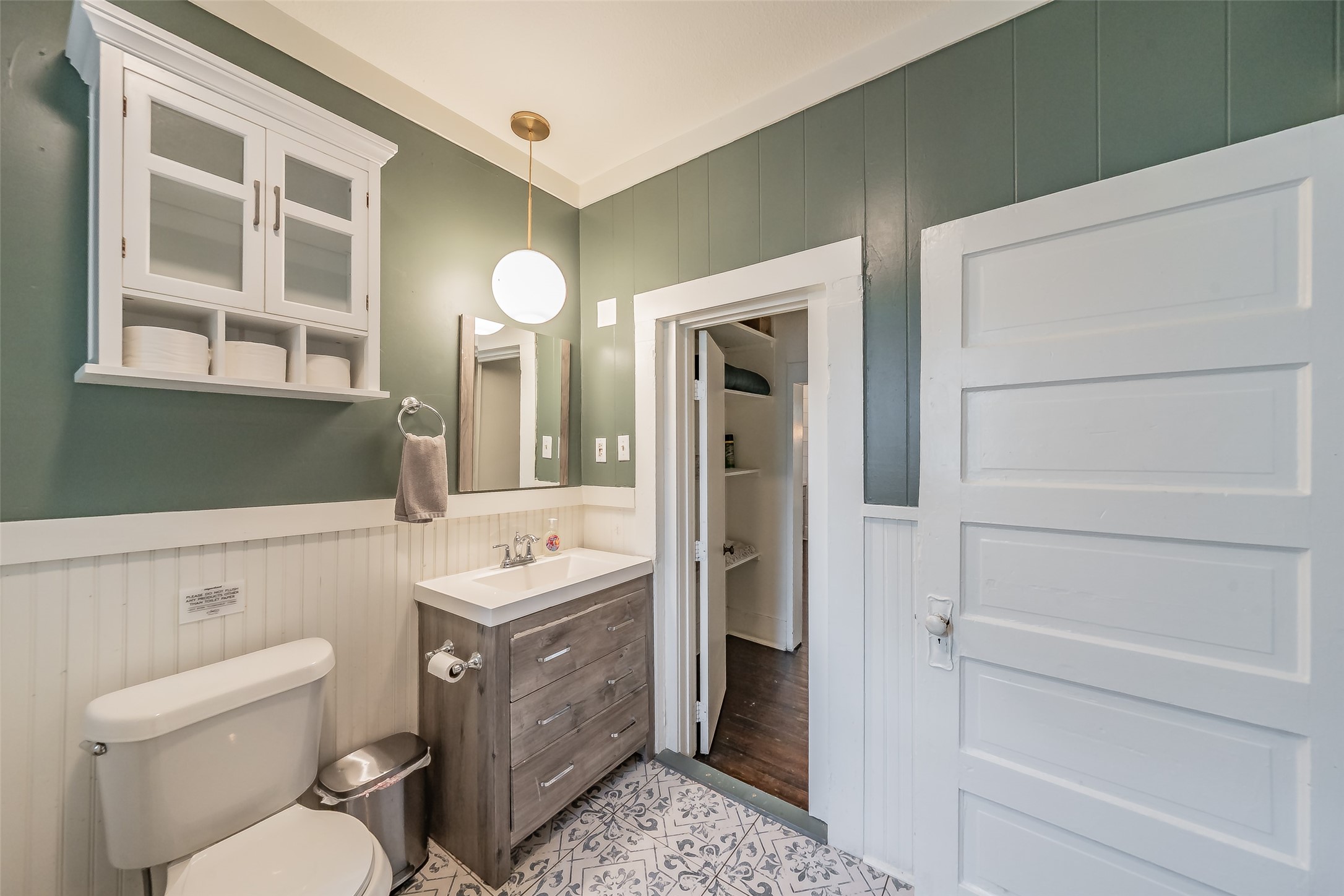 1409 W Allen Avenue Fort Worth TX 76110