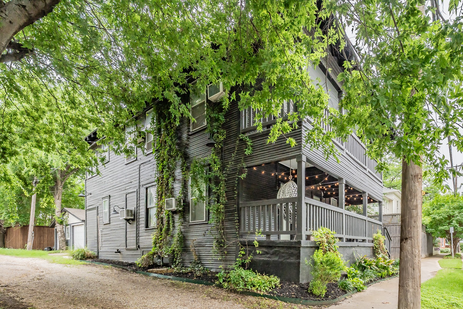 1409 W Allen Avenue Fort Worth TX 76110