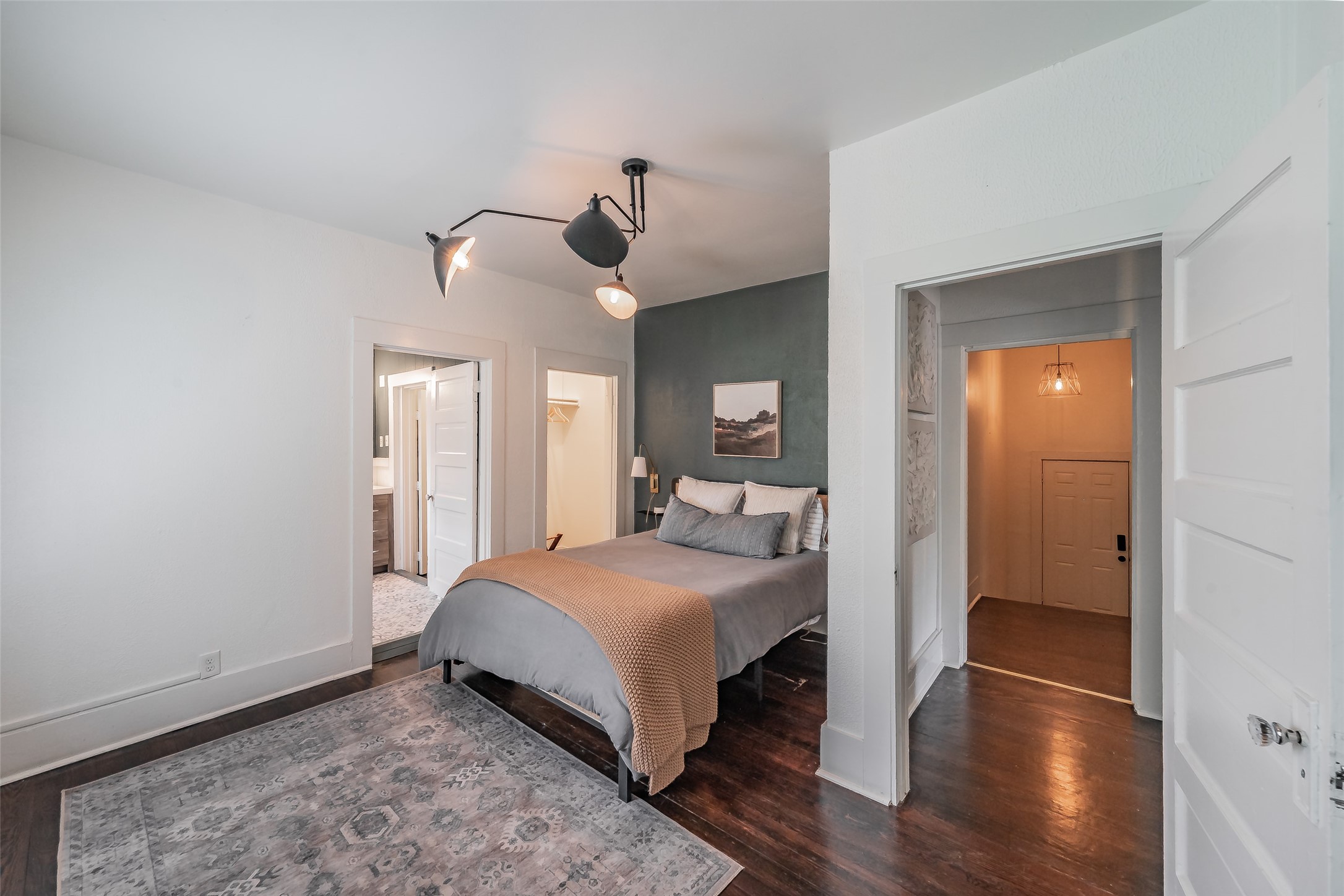 1409 W Allen Avenue Fort Worth TX 76110