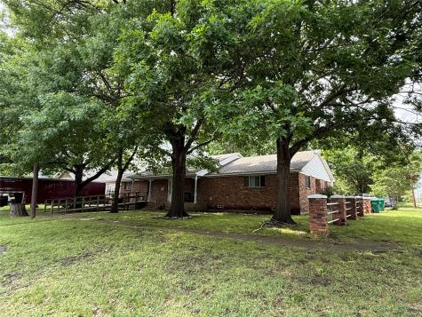320 N Cleveland Avenue Sherman TX 75090