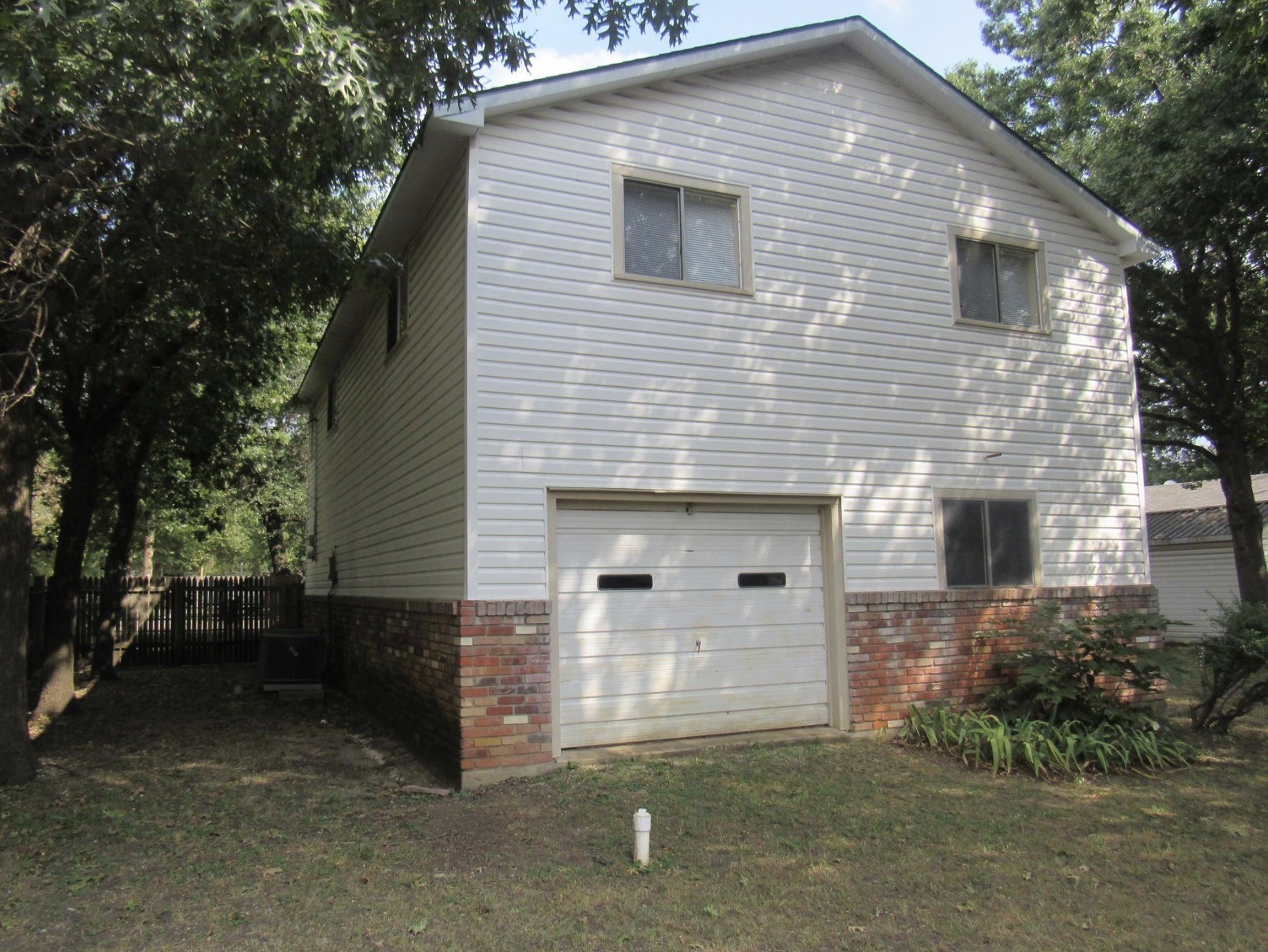 320 N Cleveland Avenue Sherman TX 75090
