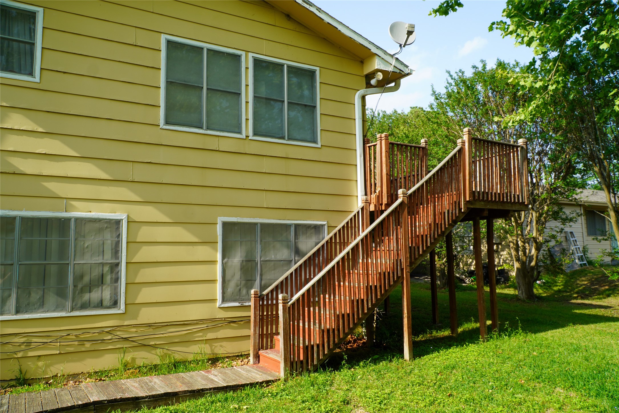 109 E 4th Street Keene TX 76059