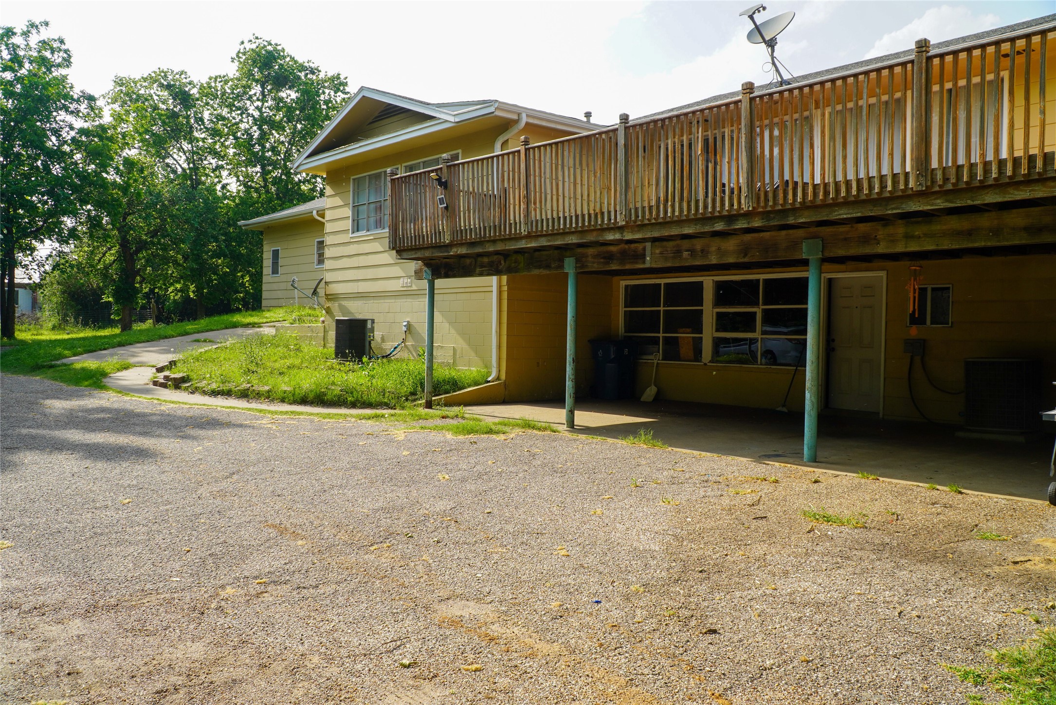 109 E 4th Street Keene TX 76059