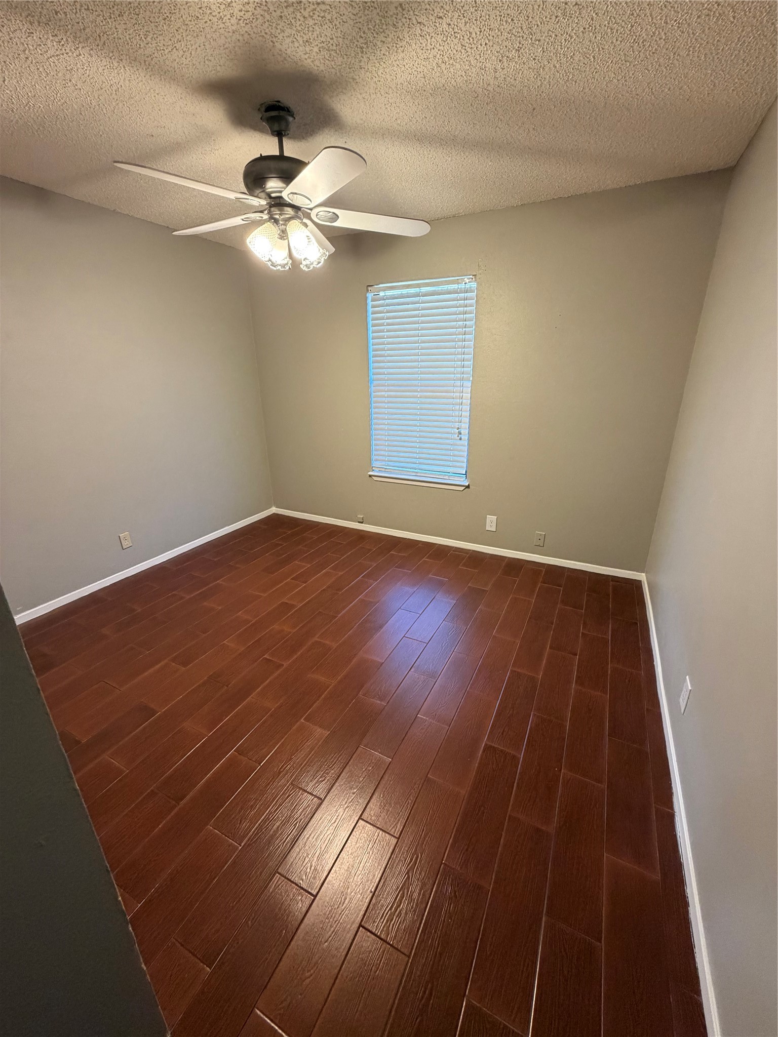 813 County Road 3680 Paradise TX 76073