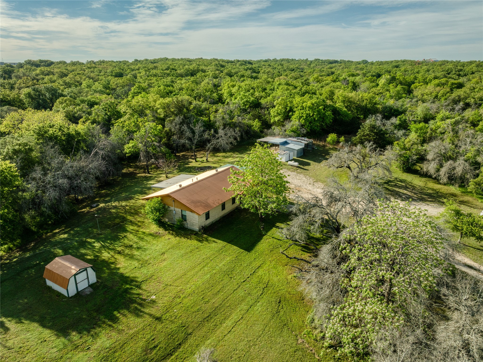 813 County Road 3680 Paradise TX 76073