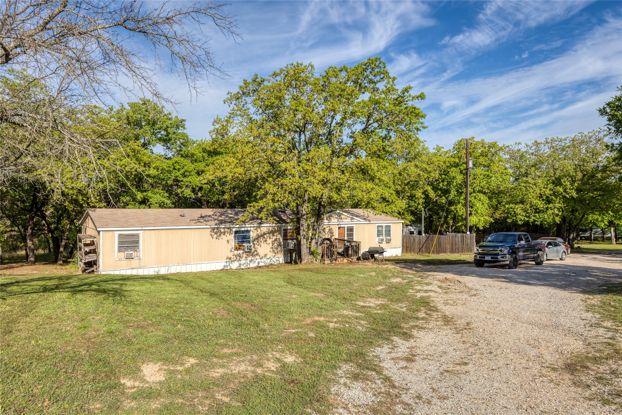 813 County Road 3680 Paradise TX 76073