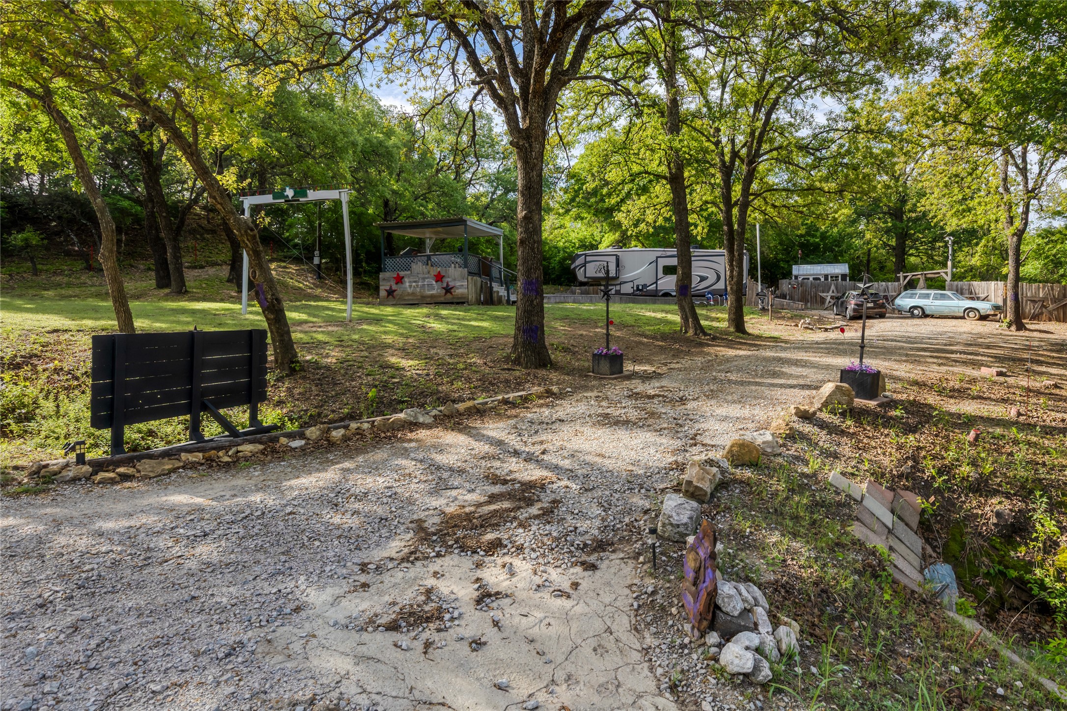 813 County Road 3680 Paradise TX 76073