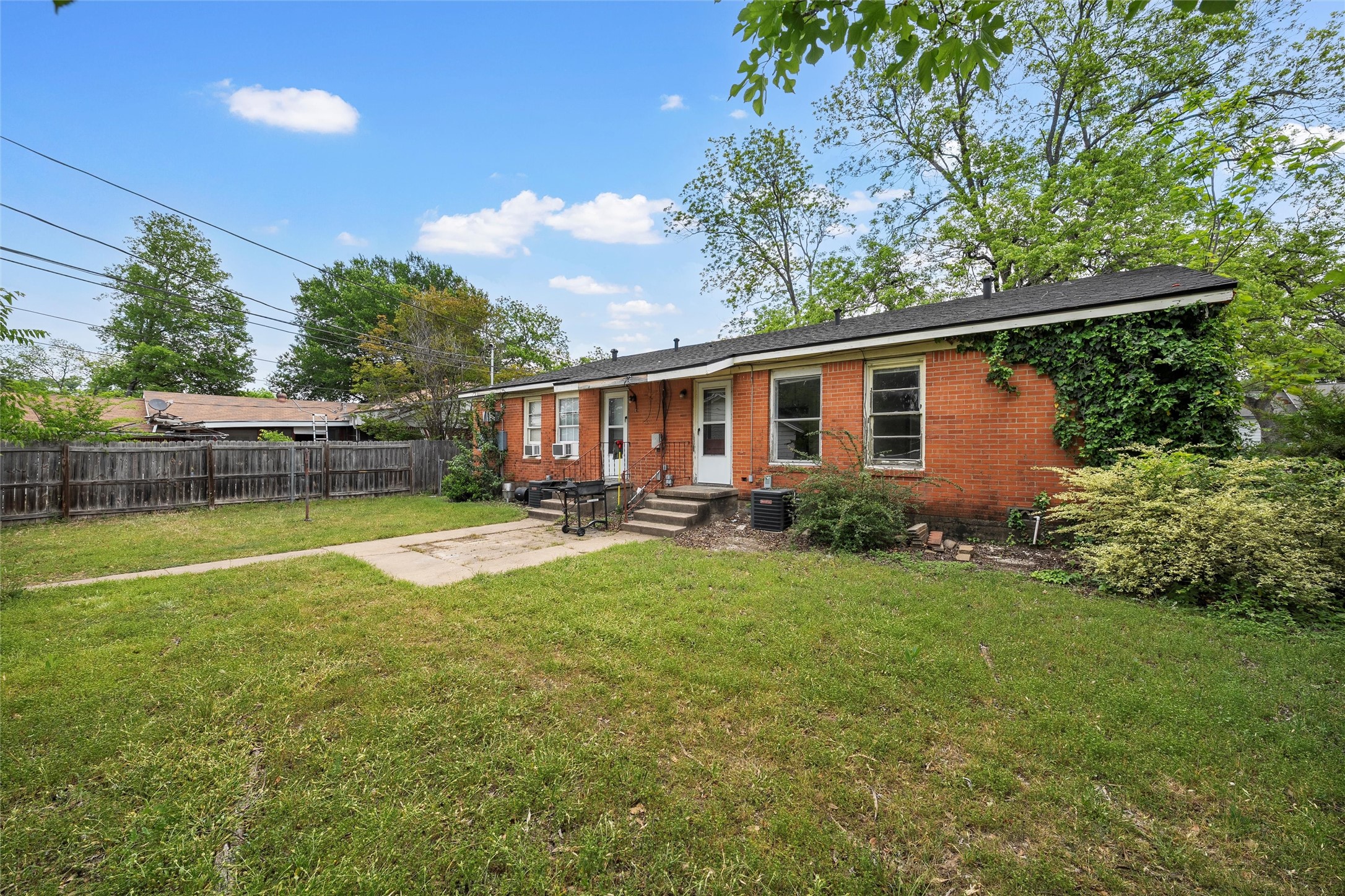 3717 Parkwood Street Waco TX 76710