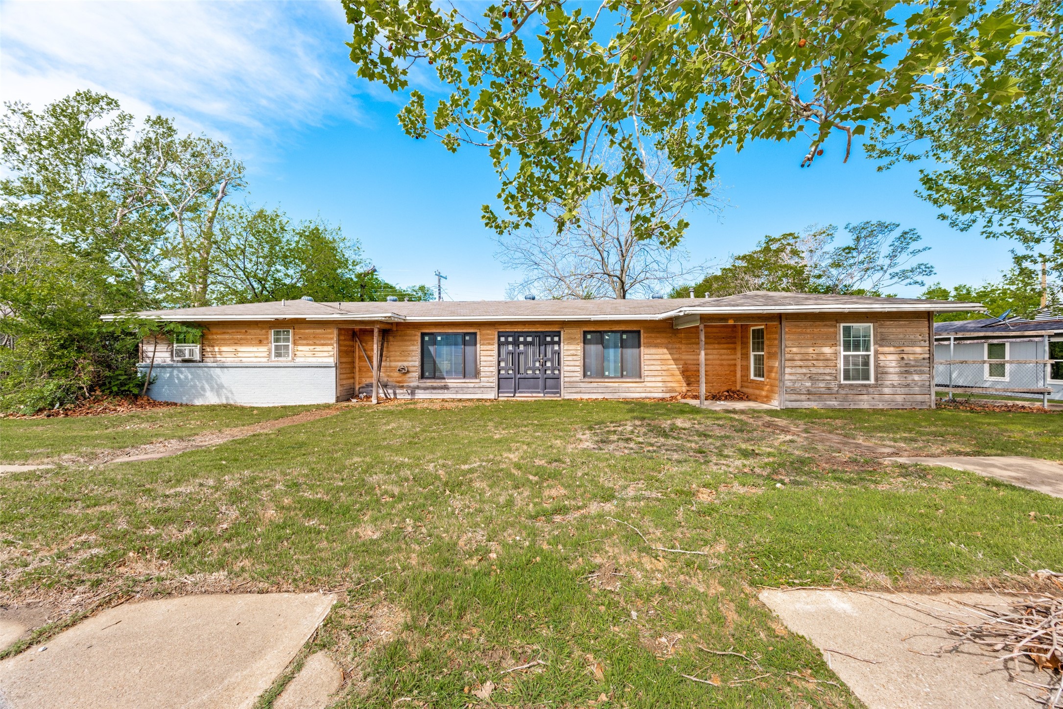 17 Macarthur Drive Denison TX 75020