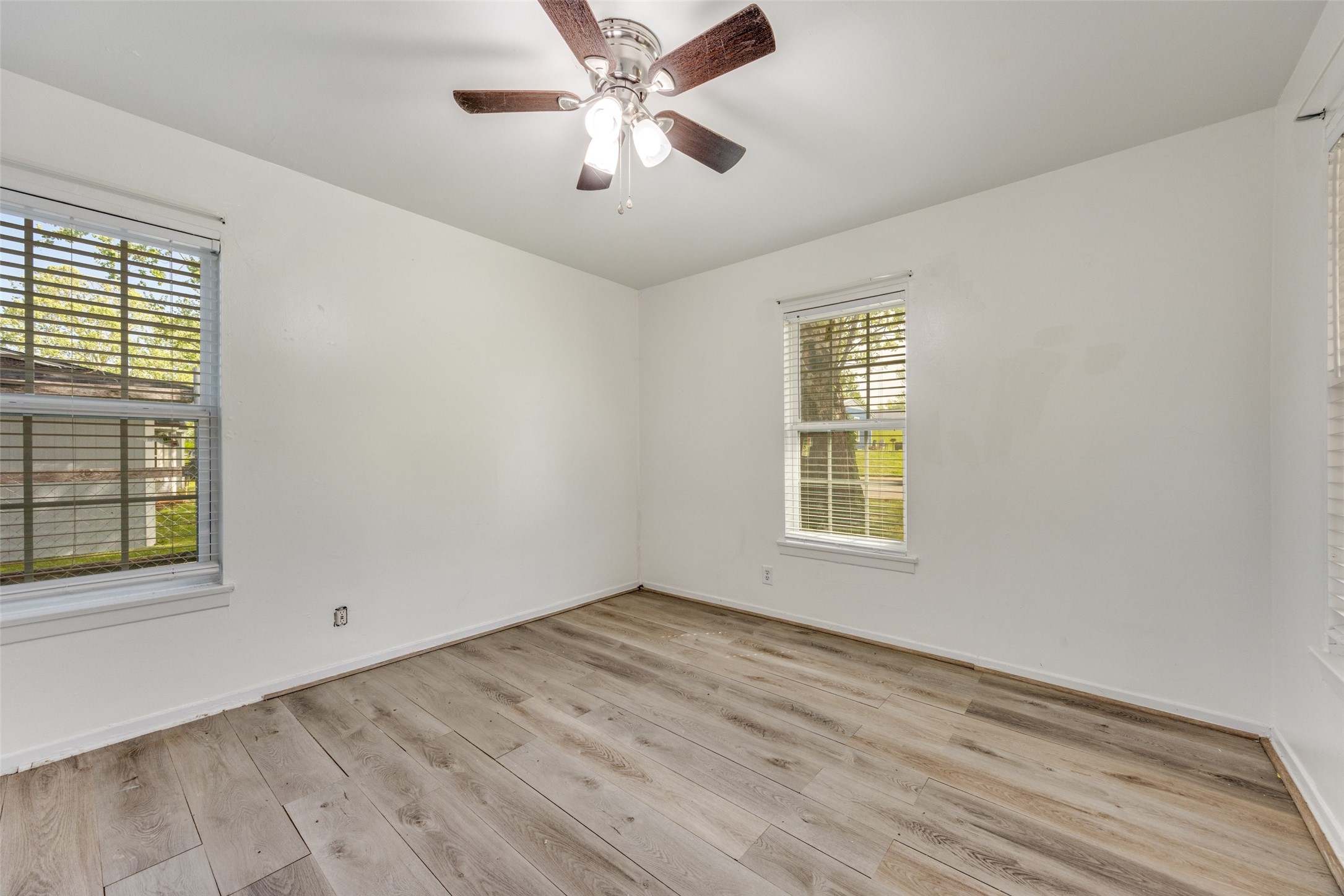 17 Macarthur Drive Denison TX 75020