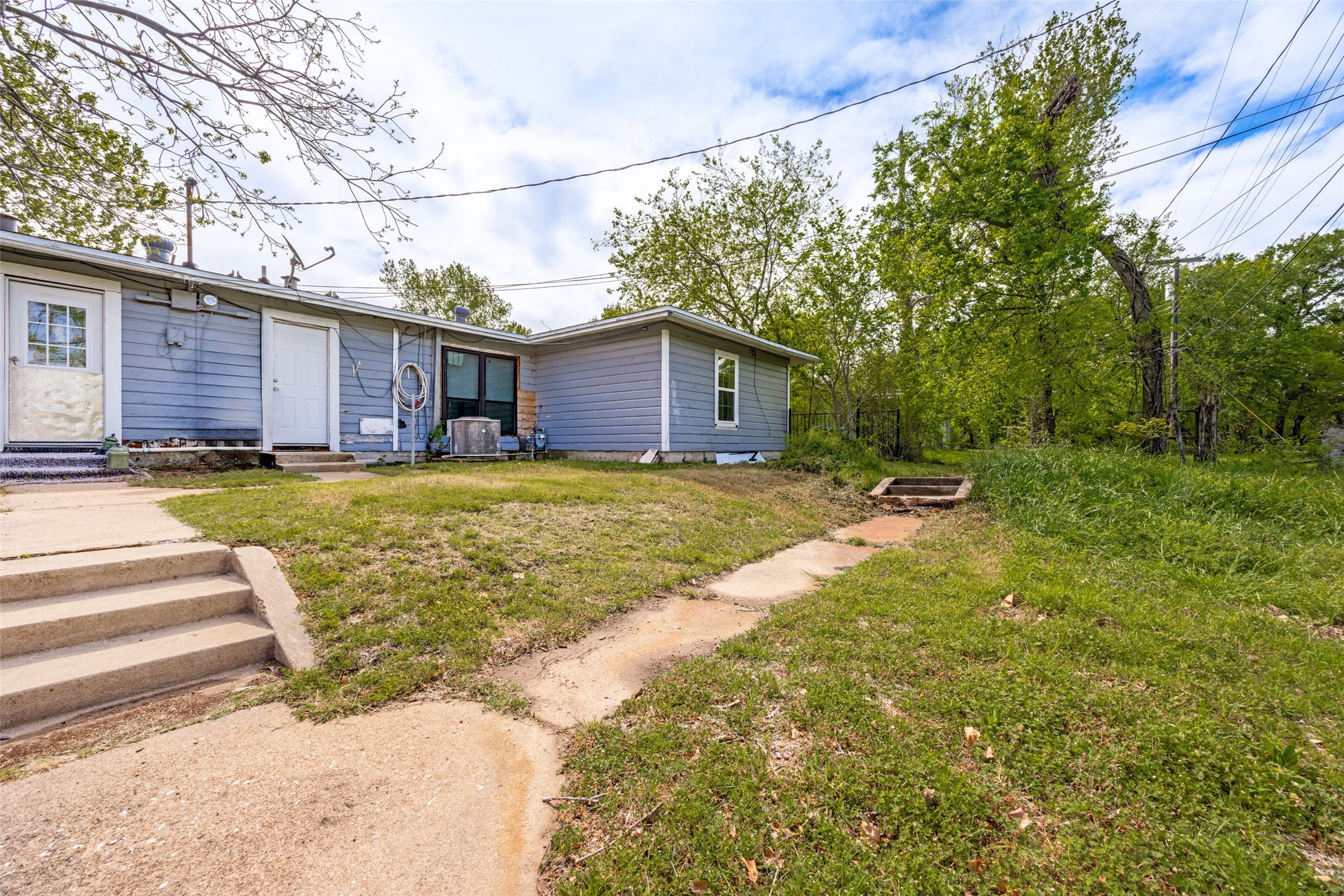17 Macarthur Drive Denison TX 75020