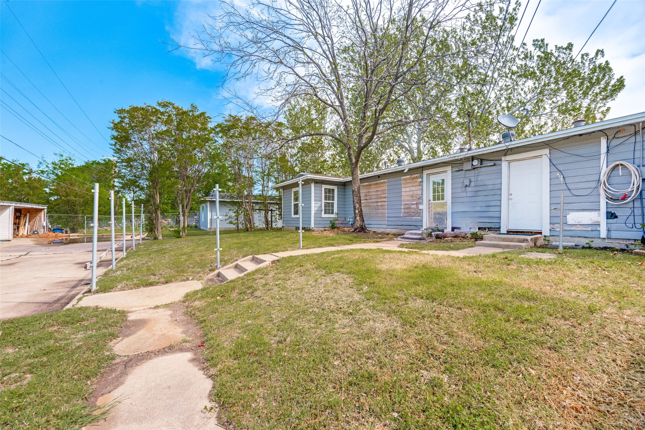 17 Macarthur Drive Denison TX 75020