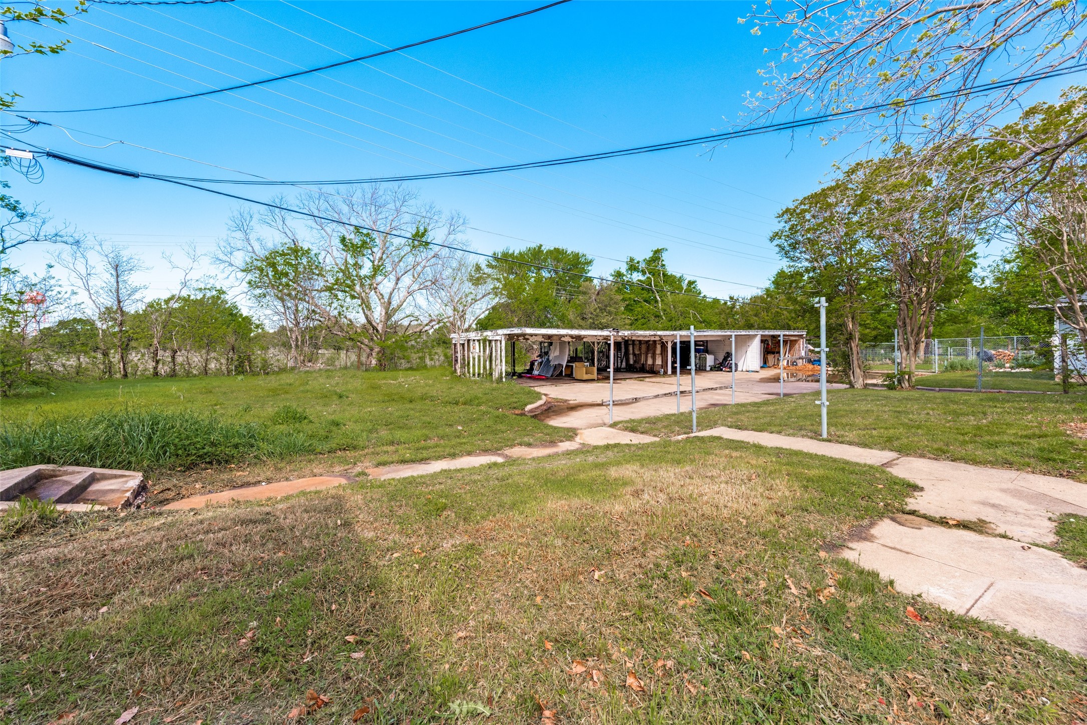 17 Macarthur Drive Denison TX 75020