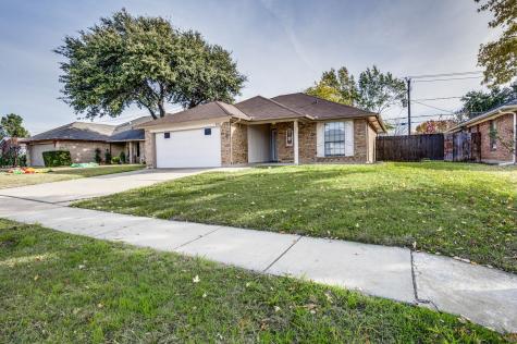 6211 Aires Drive Arlington TX 76001