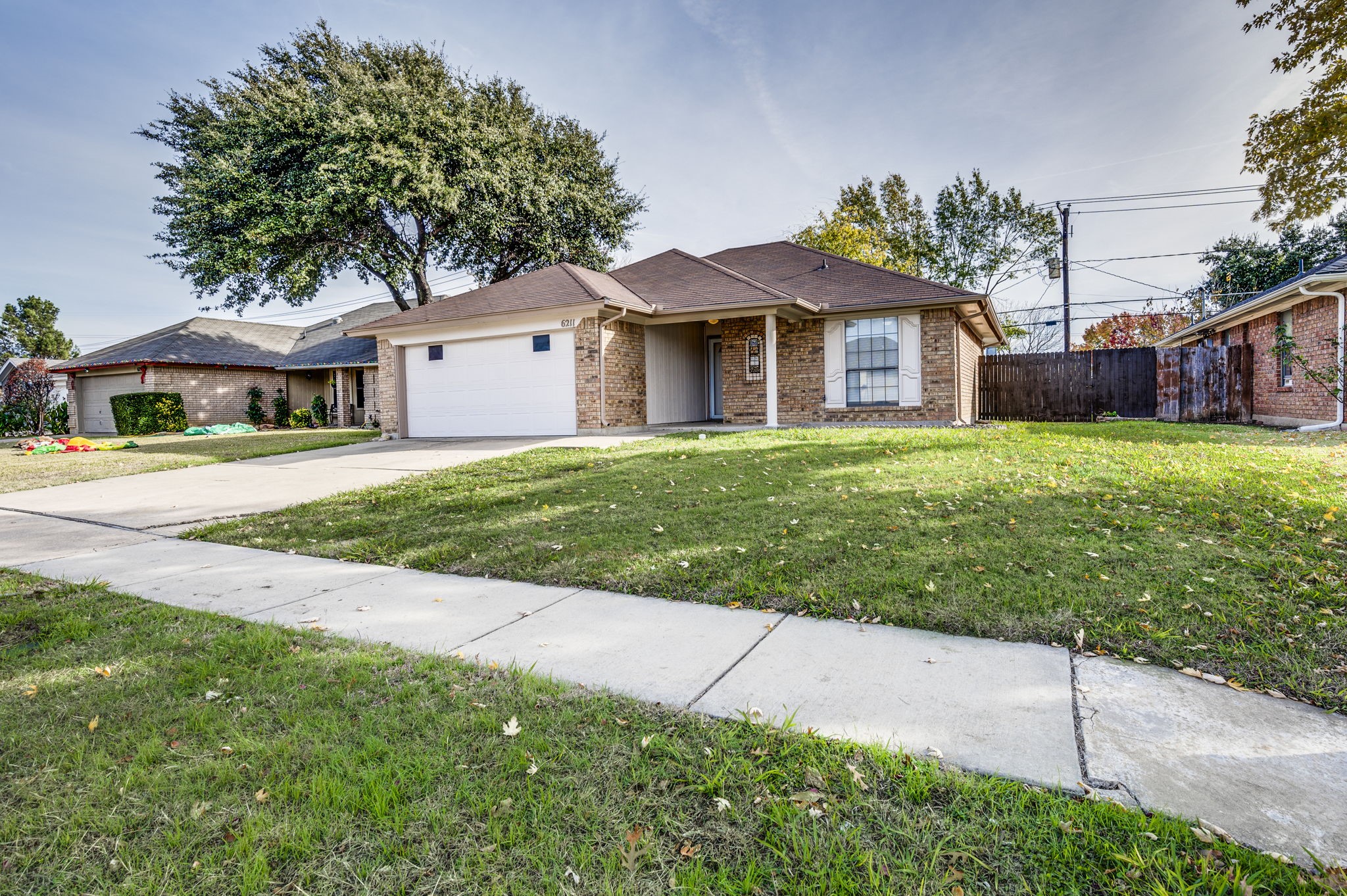 6211 Aires Drive Arlington TX 76001