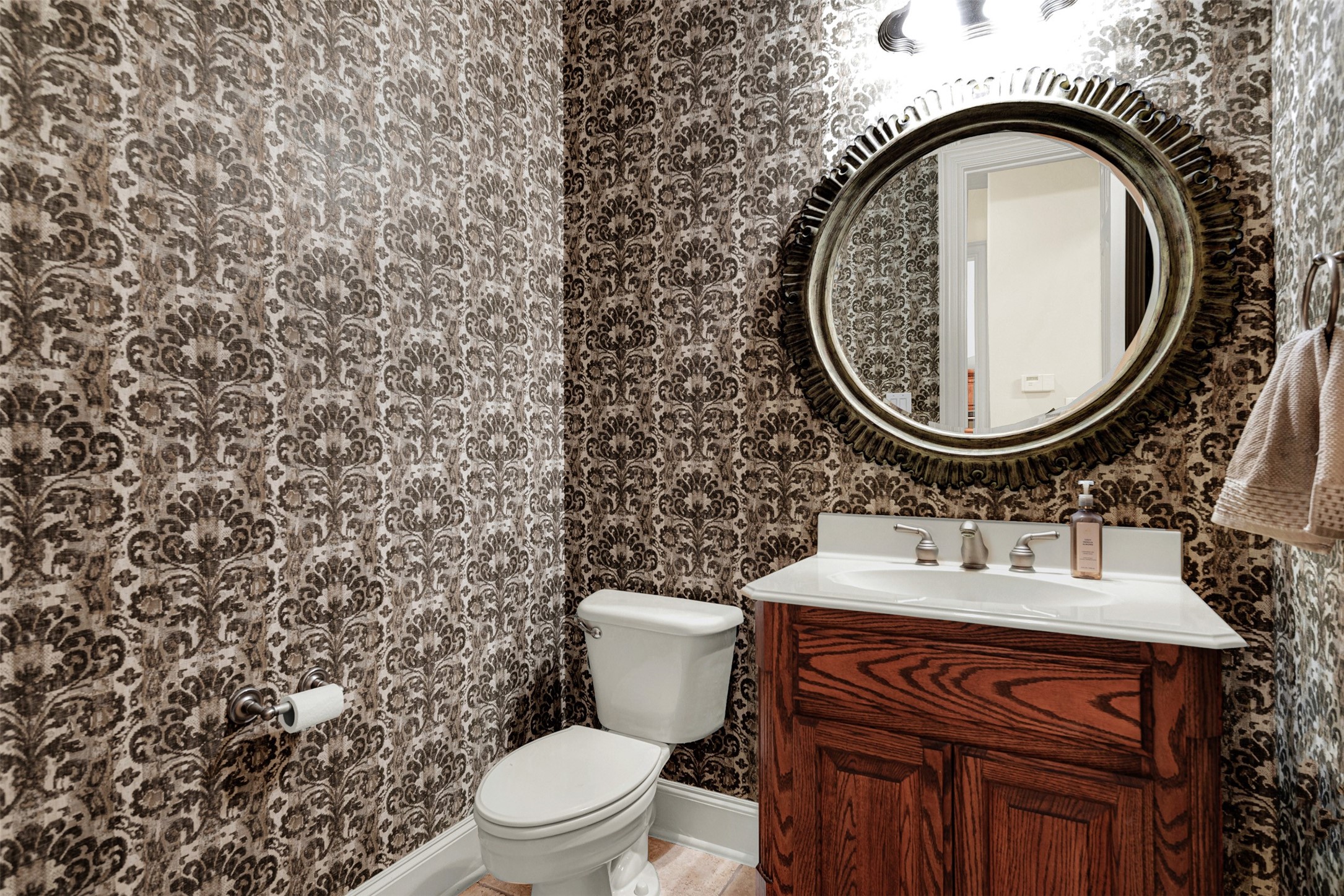 2608 Bitternut Drive Richardson TX 75082