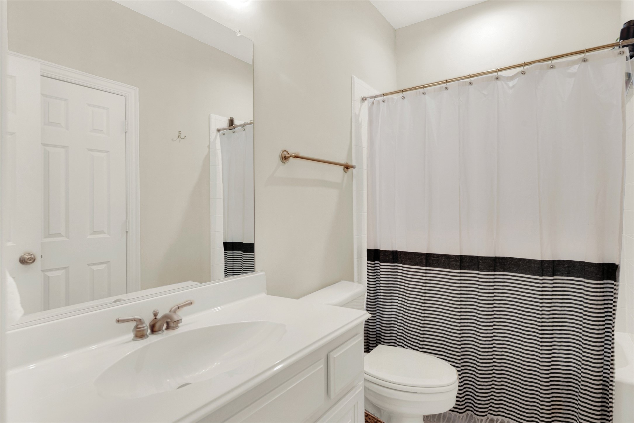 2608 Bitternut Drive Richardson TX 75082