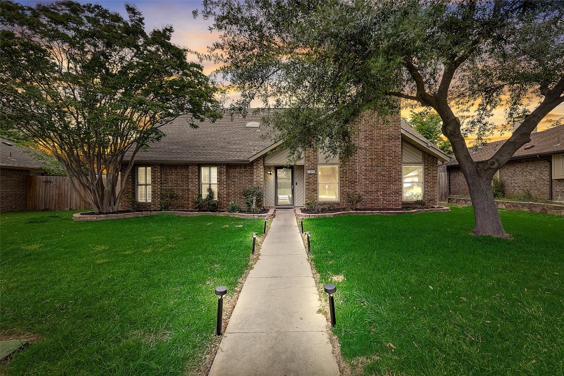 1609 Glencairn Lane Lewisville TX 75067