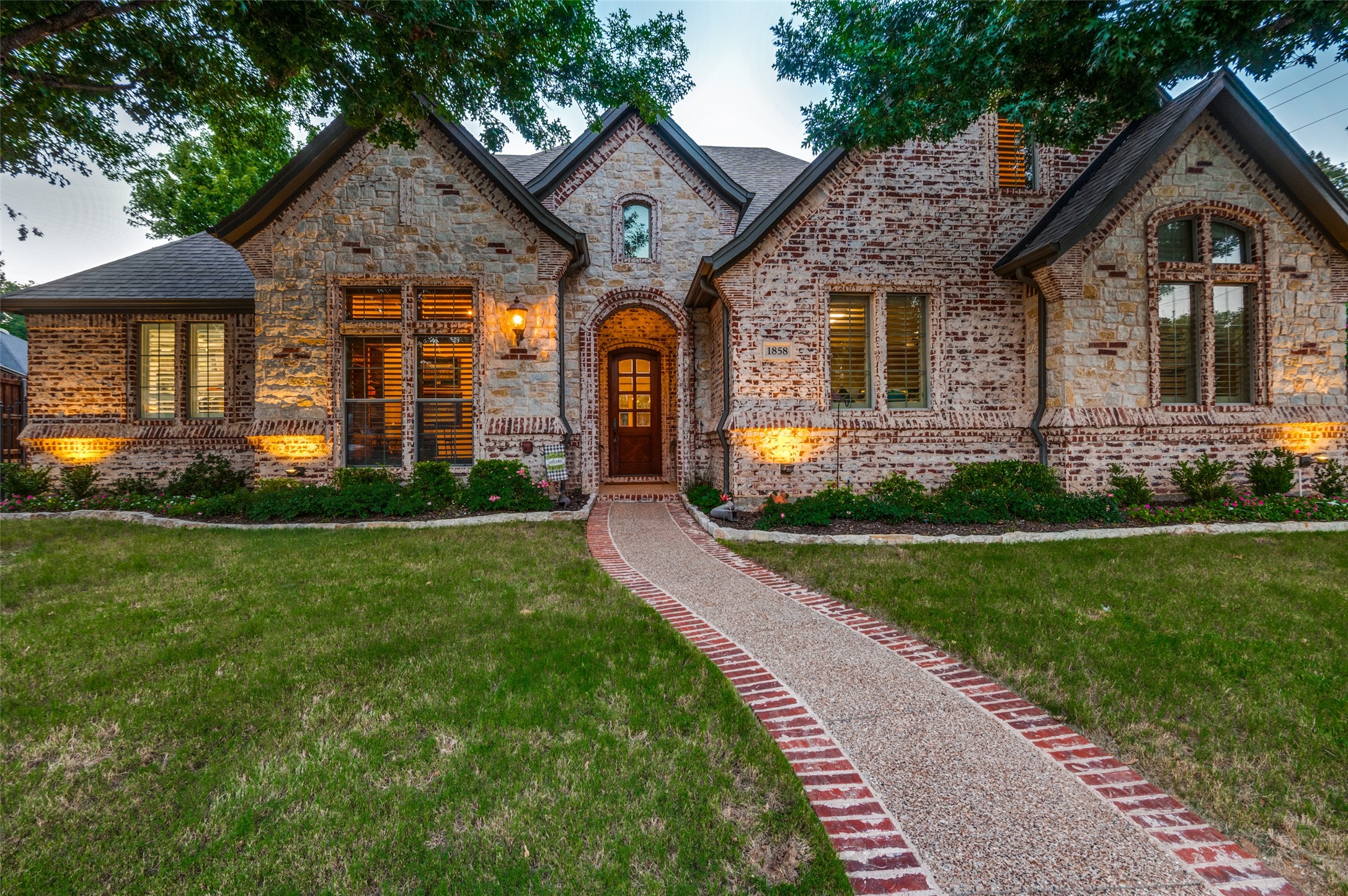 1858 Johnson Court Grapevine TX 76051