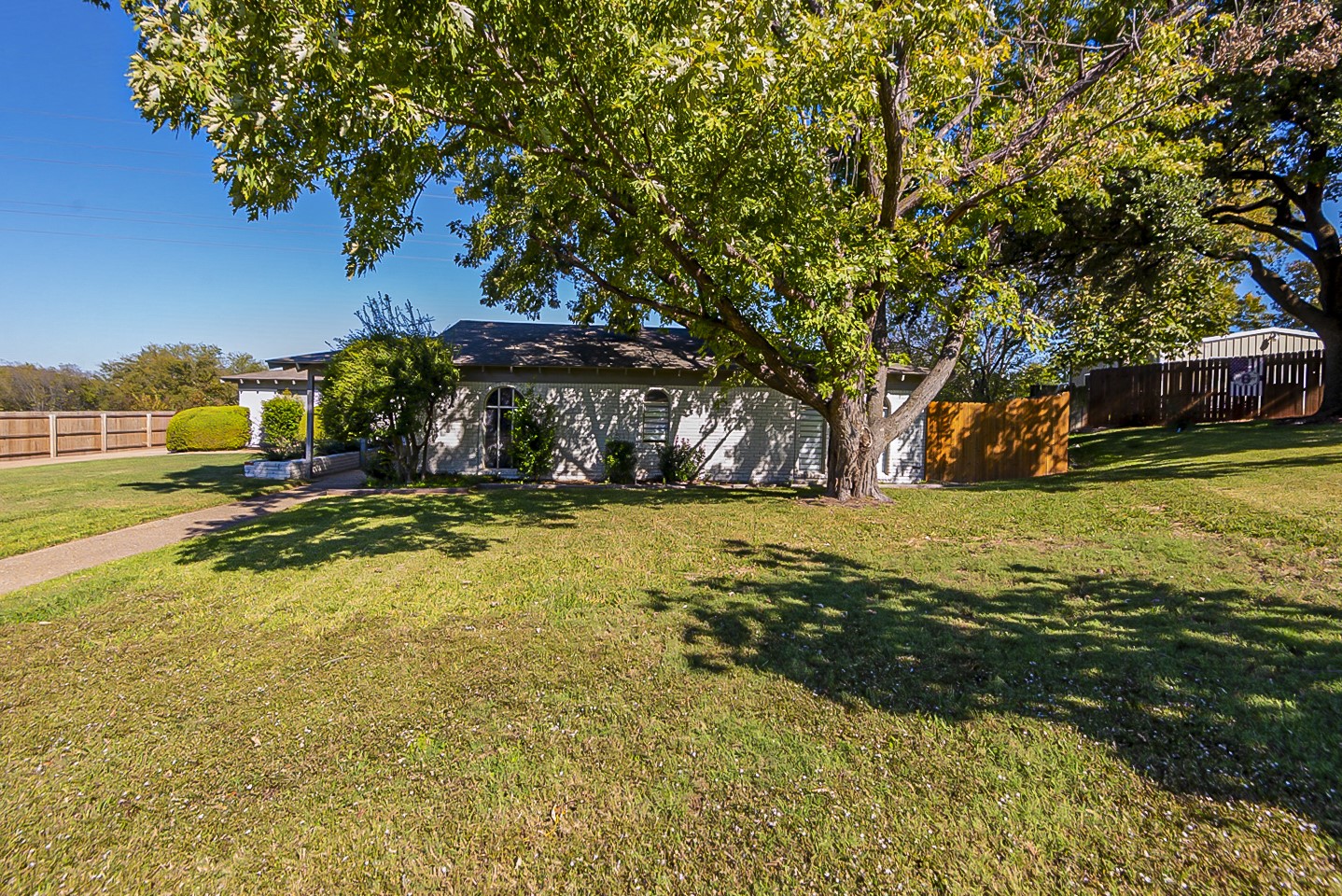 6505 Sabrosa Court E Fort Worth TX 76133