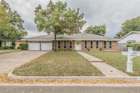 2600 Radcliffe Drive Arlington TX 76012