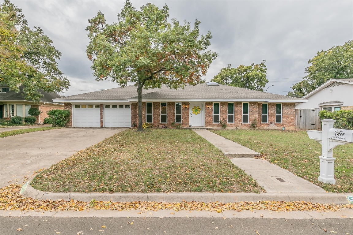 2600 Radcliffe Drive Arlington TX 76012