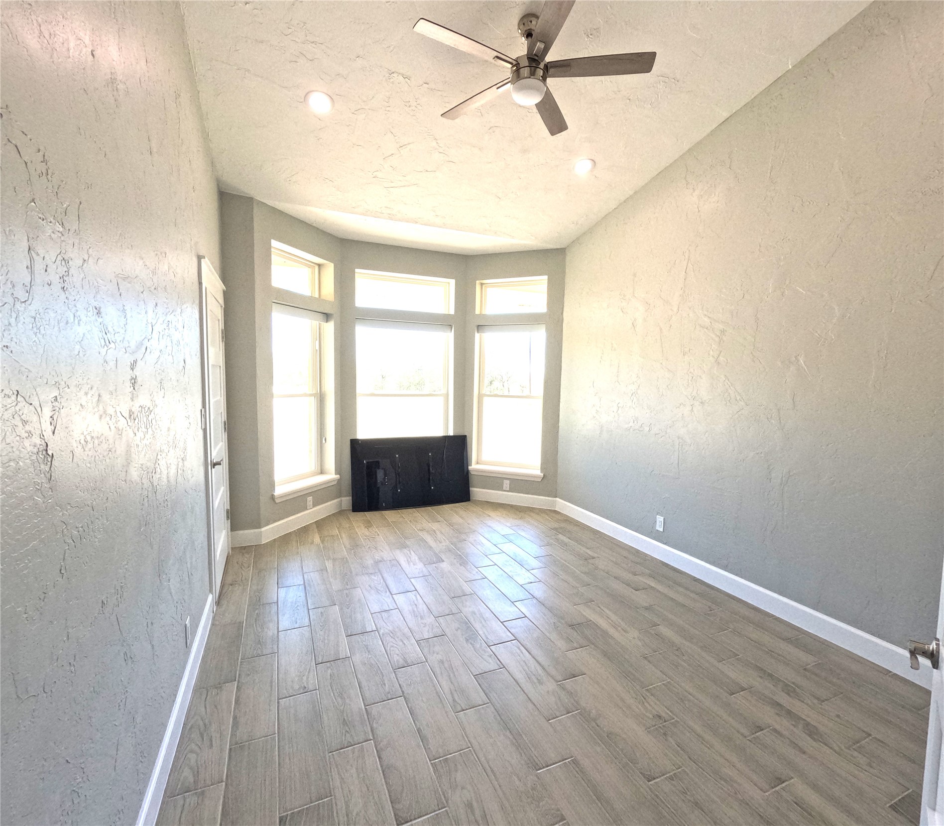 9805 Eldorado Drive Burleson TX 76028