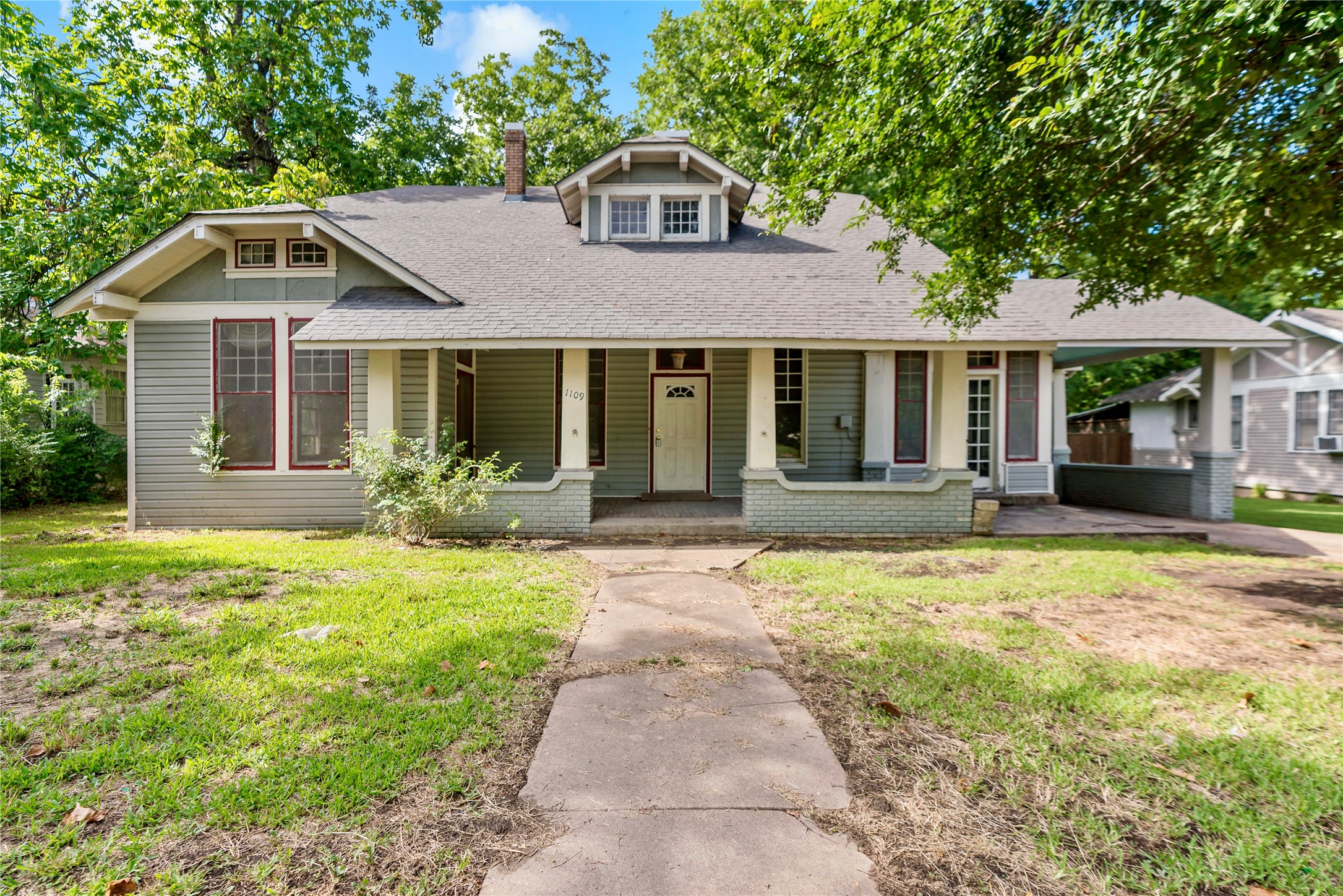 1109 W Main Street Clarksville TX 75426