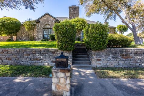 529 Bent Creek Drive Desoto TX 75115